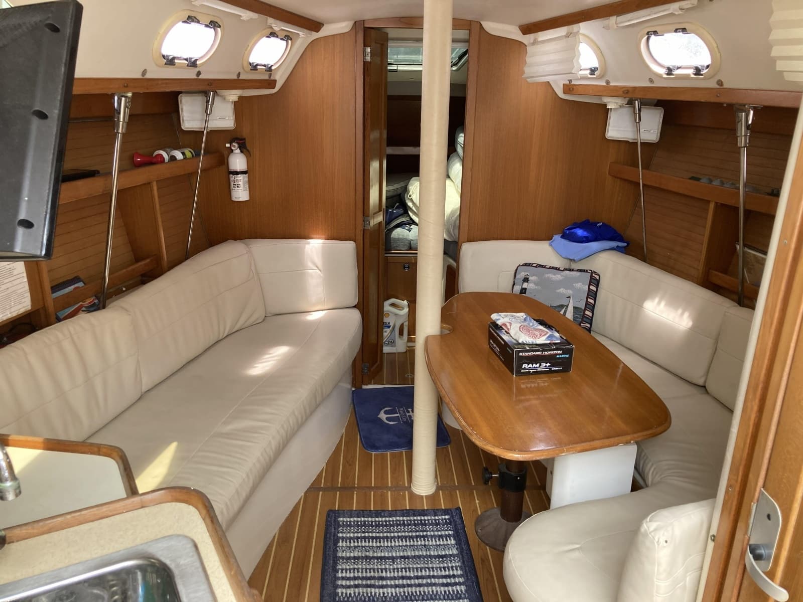 2003 Catalina 320 - Photo 29