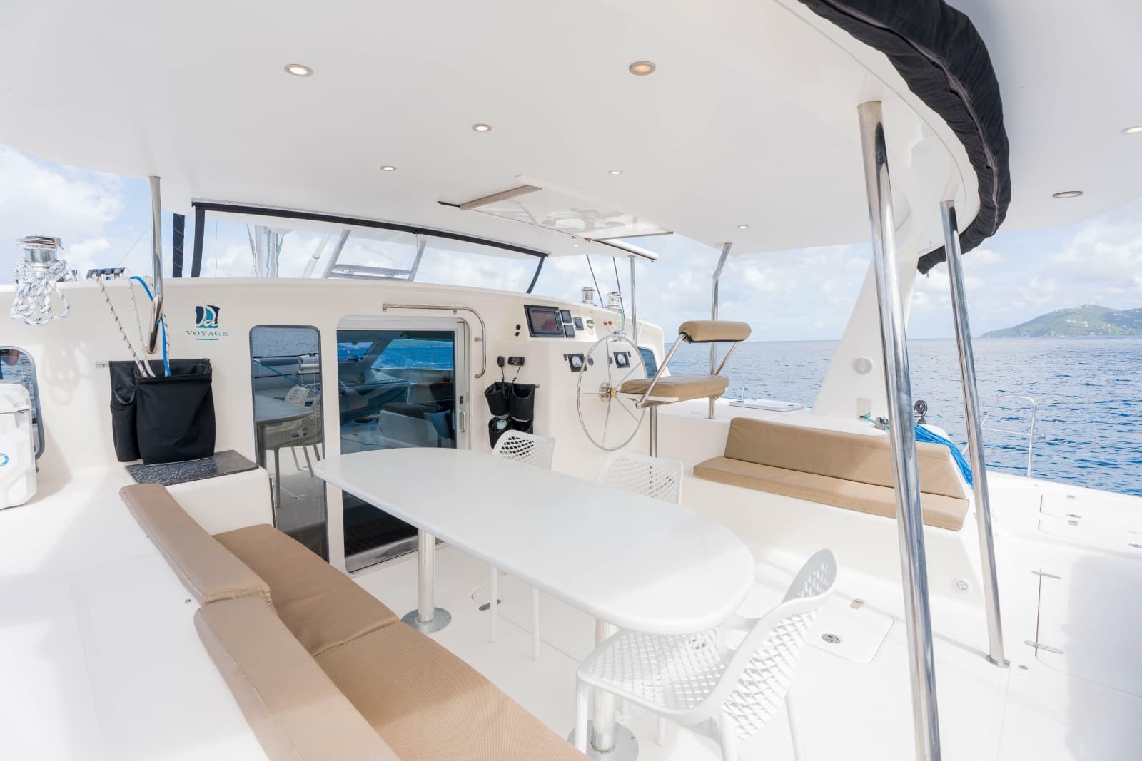 2011 Voyage Yachts 520 - Photo 15