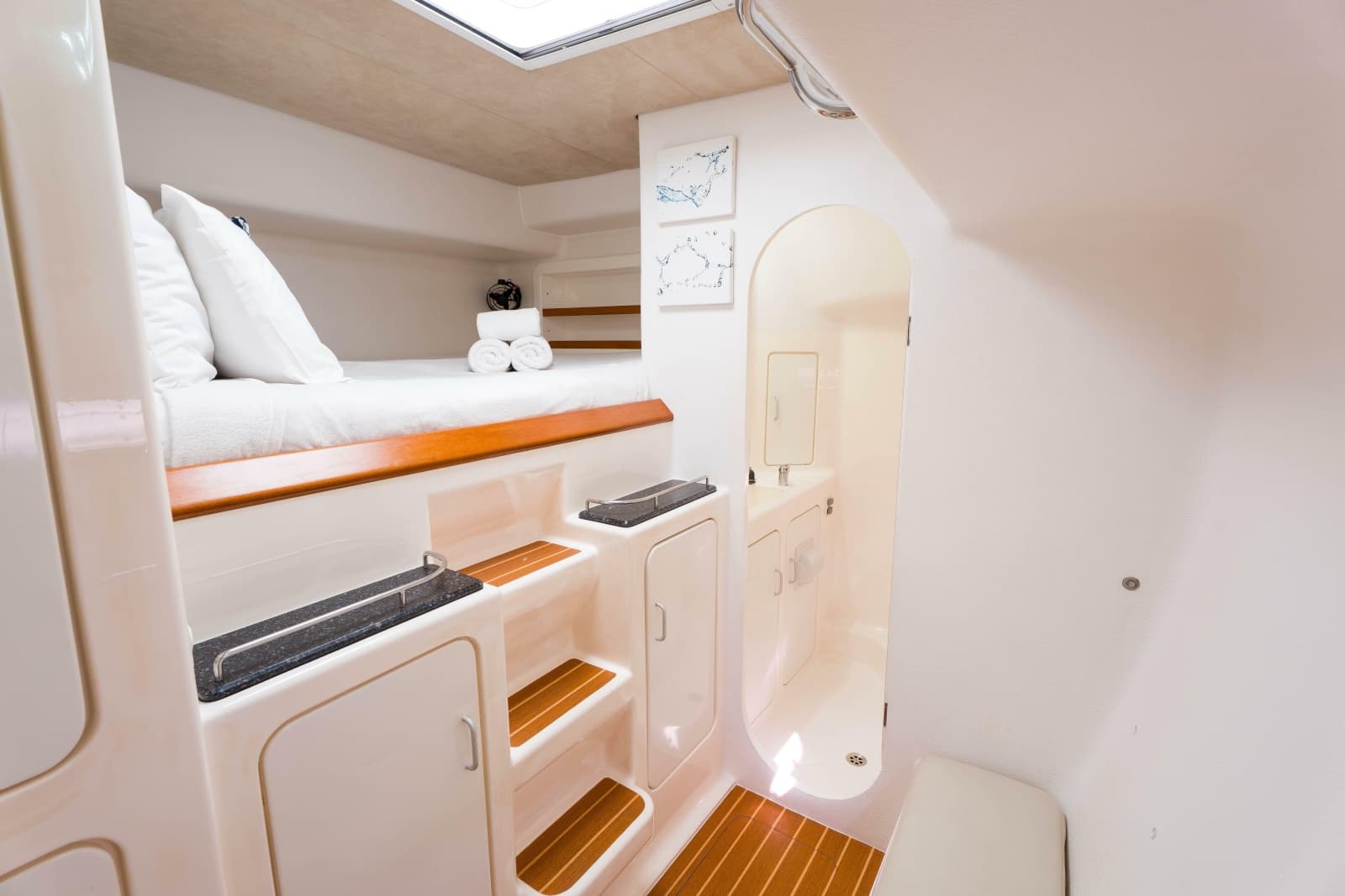 2011 Voyage Yachts 520 - Photo 39