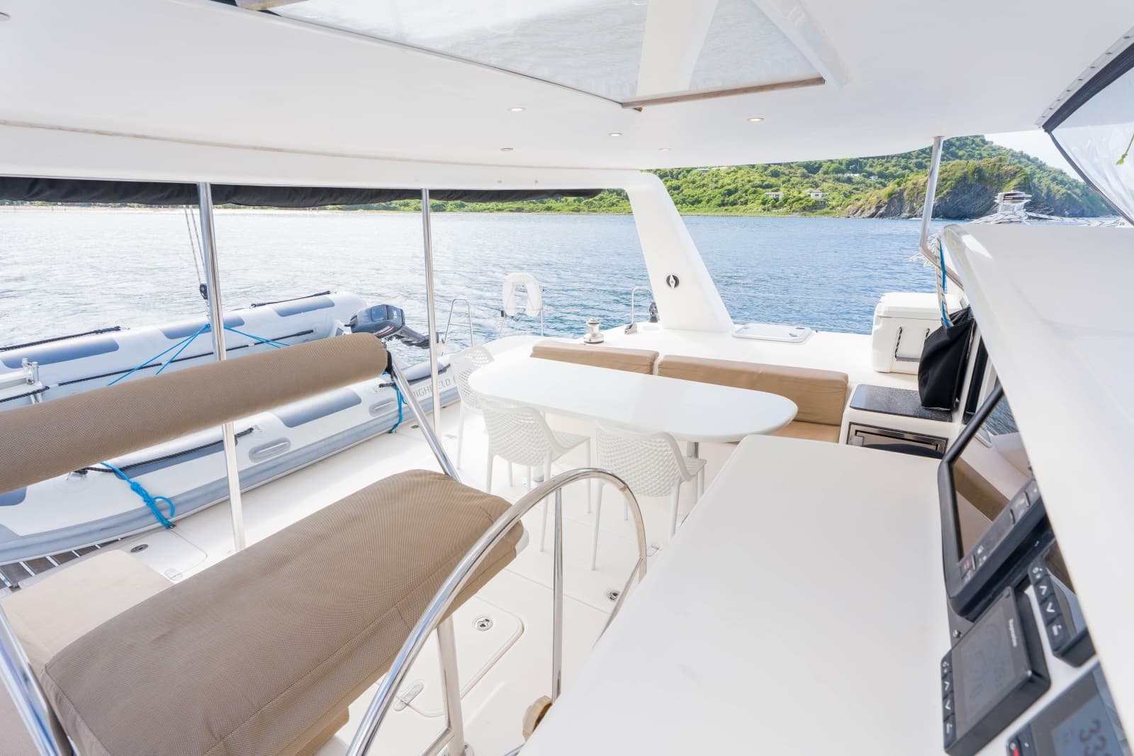 2011 Voyage Yachts 520 - Photo 20