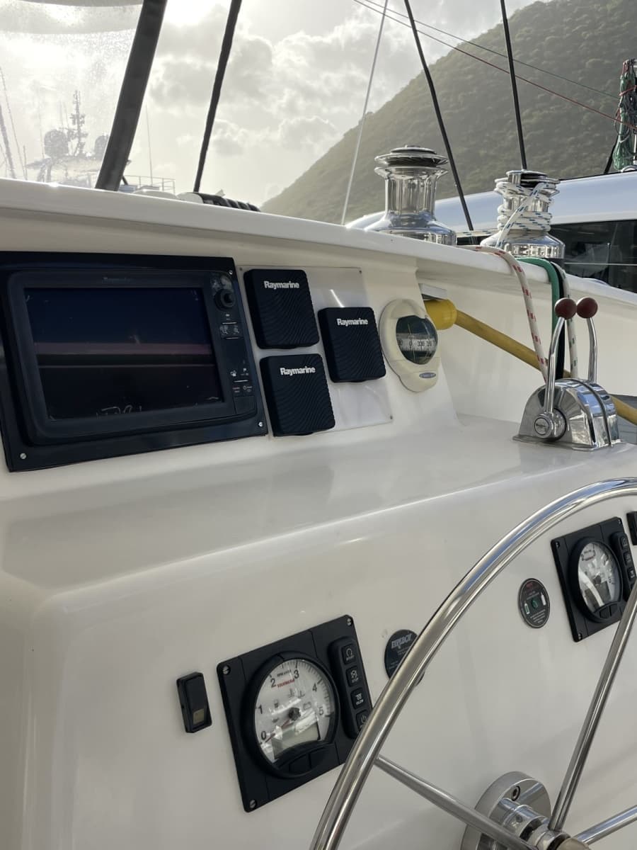 2011 Voyage Yachts 520 - Photo 20