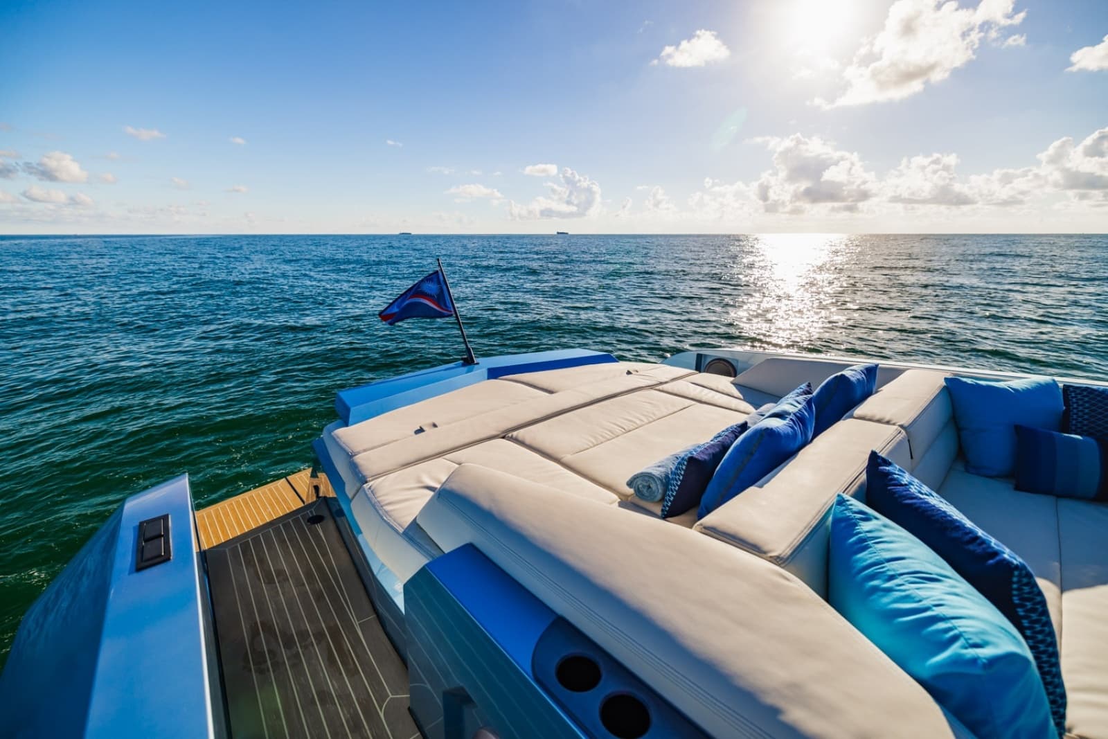 2019 Vanquish Yachts VQ58 - Photo 15