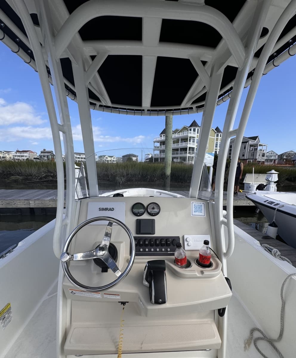 2023 Boston Whaler 220 Dauntless - Photo 8