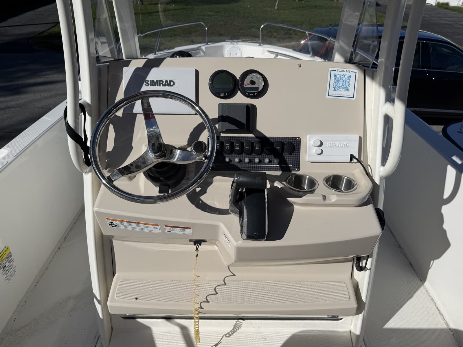 2023 Boston Whaler 220 Dauntless - Photo 9