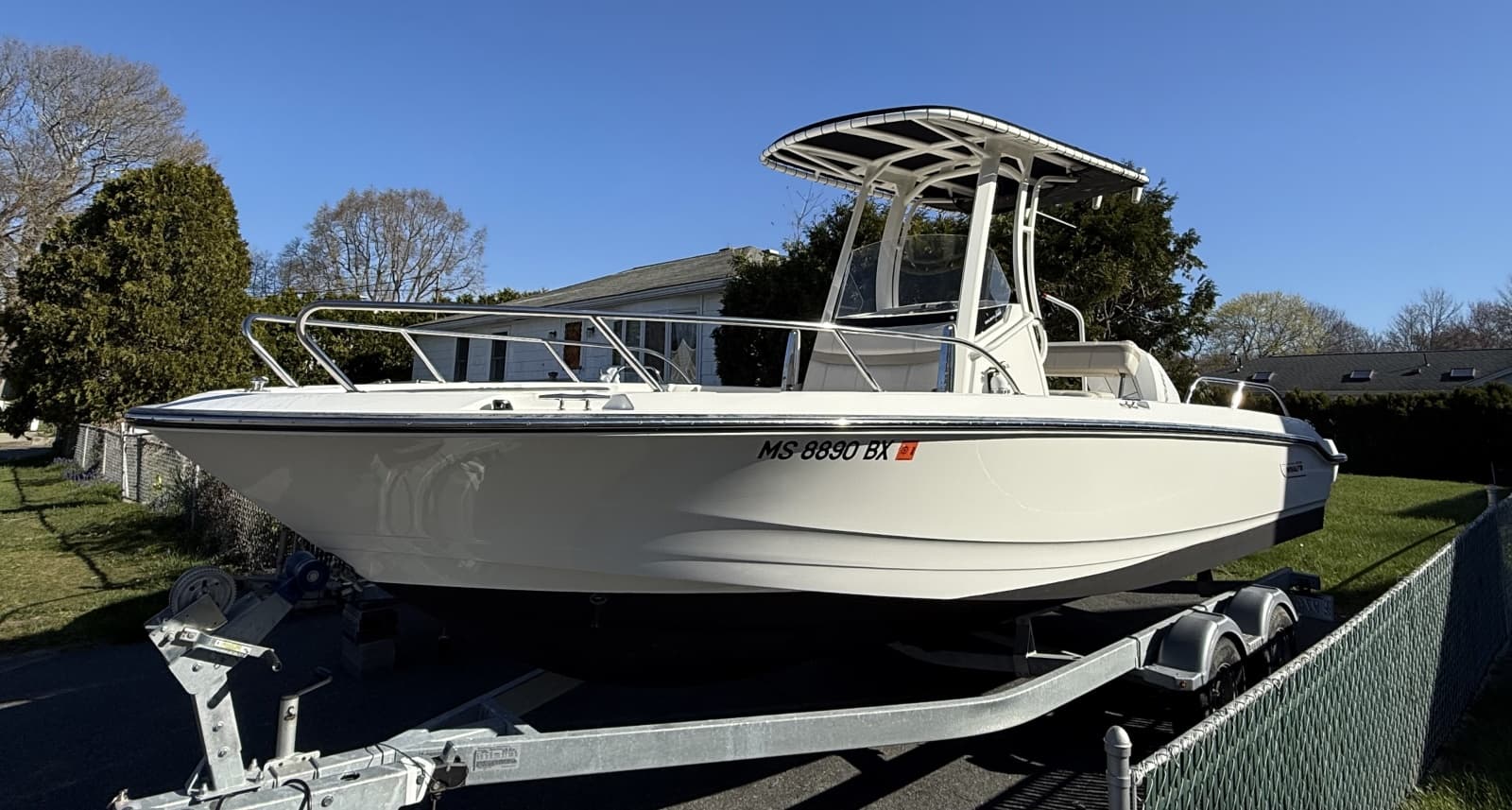 2023 Boston Whaler 220 Dauntless - Photo 2