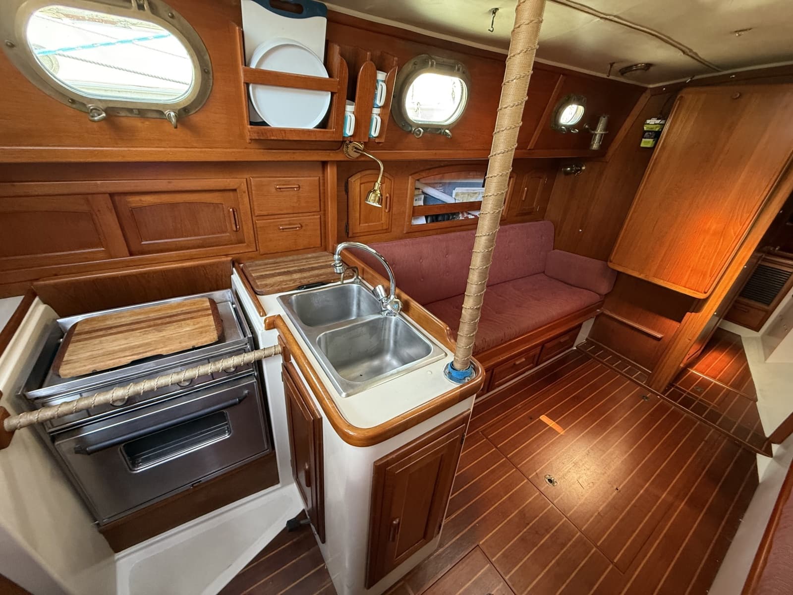 1987 Pacific Seacraft  - Photo 23