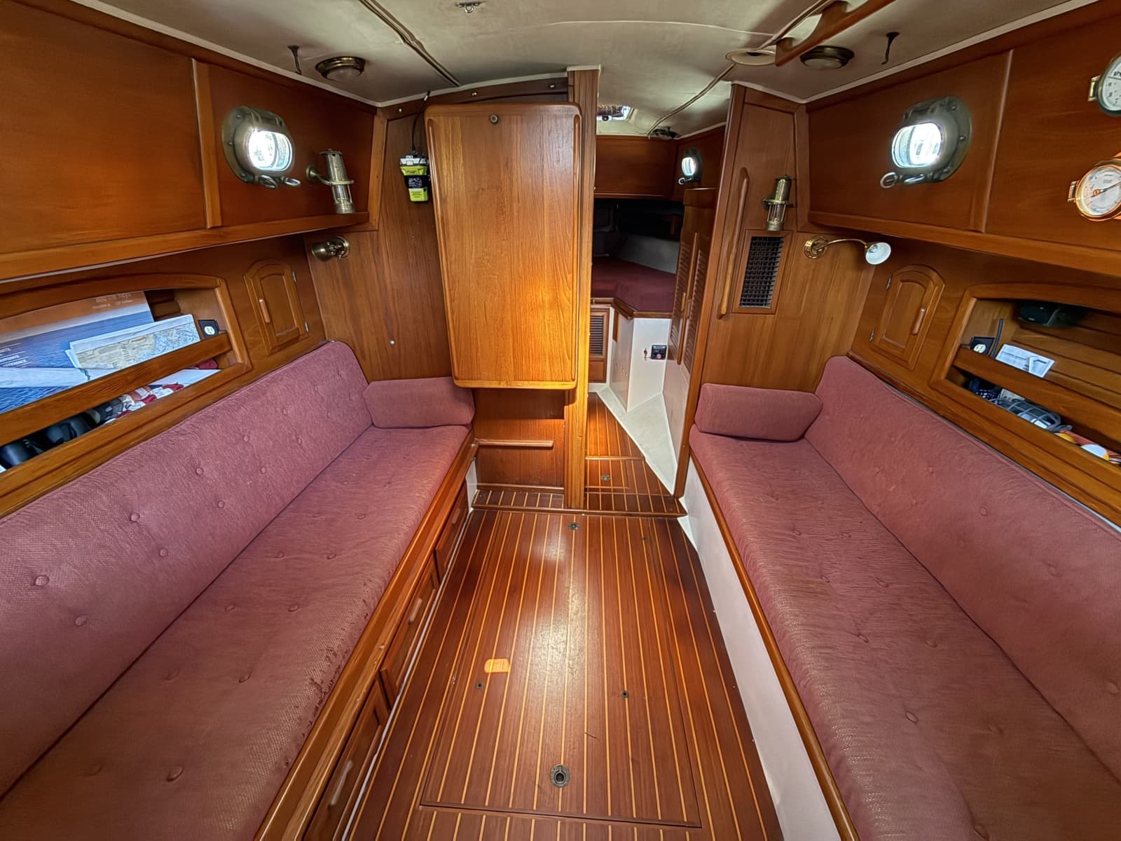 1987 Pacific Seacraft  - Photo 25