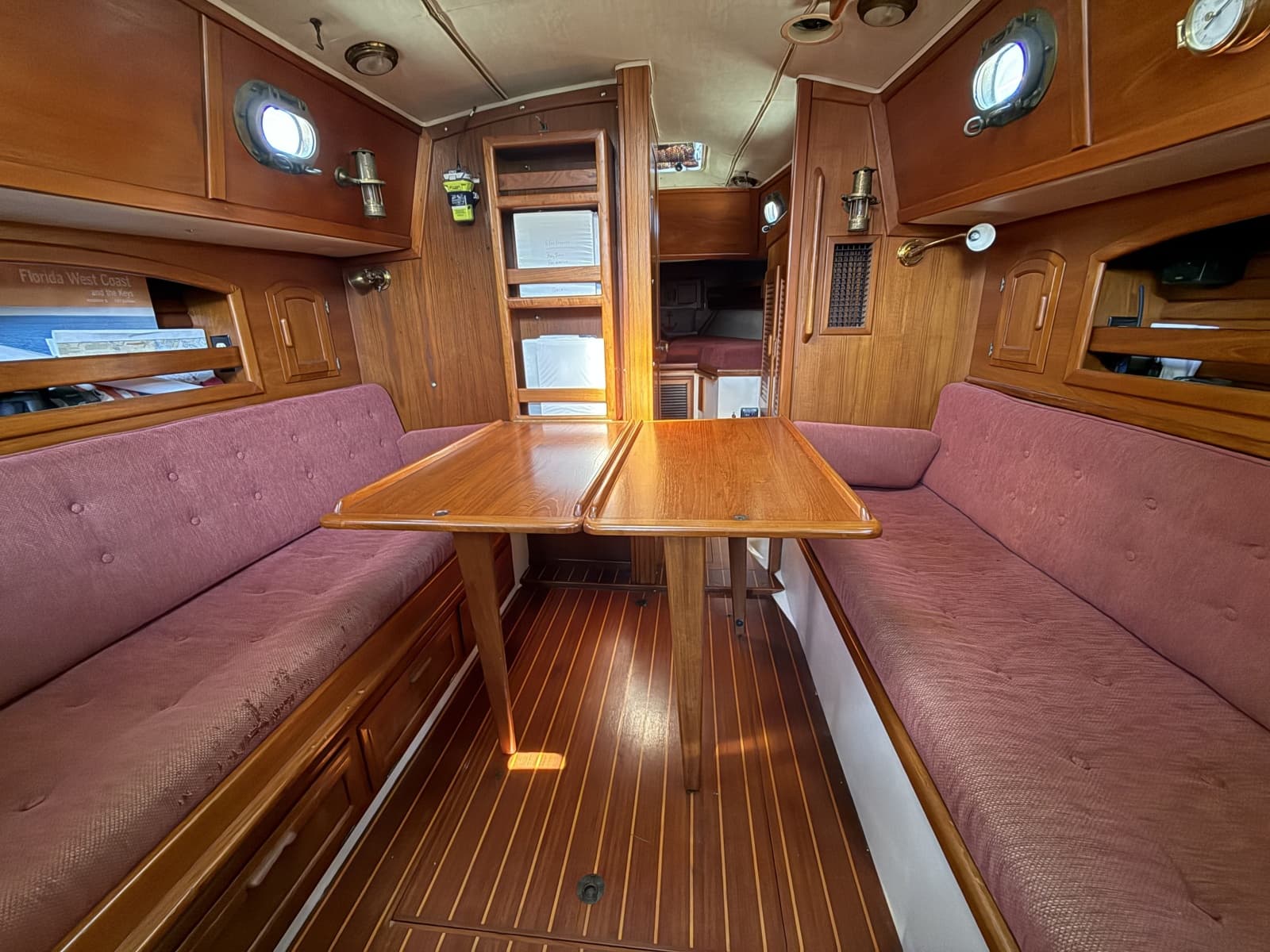 1987 Pacific Seacraft  - Photo 29
