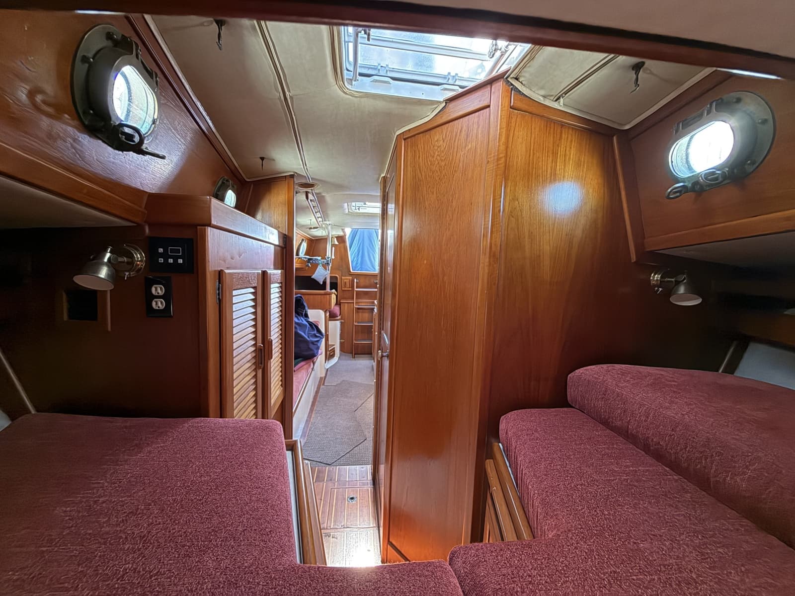 1987 Pacific Seacraft  - Photo 35