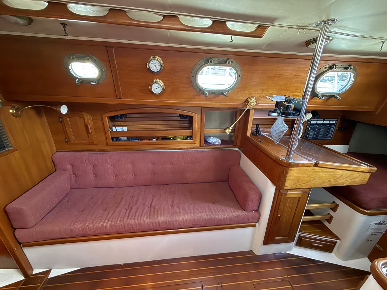 1987 Pacific Seacraft  - Photo 40