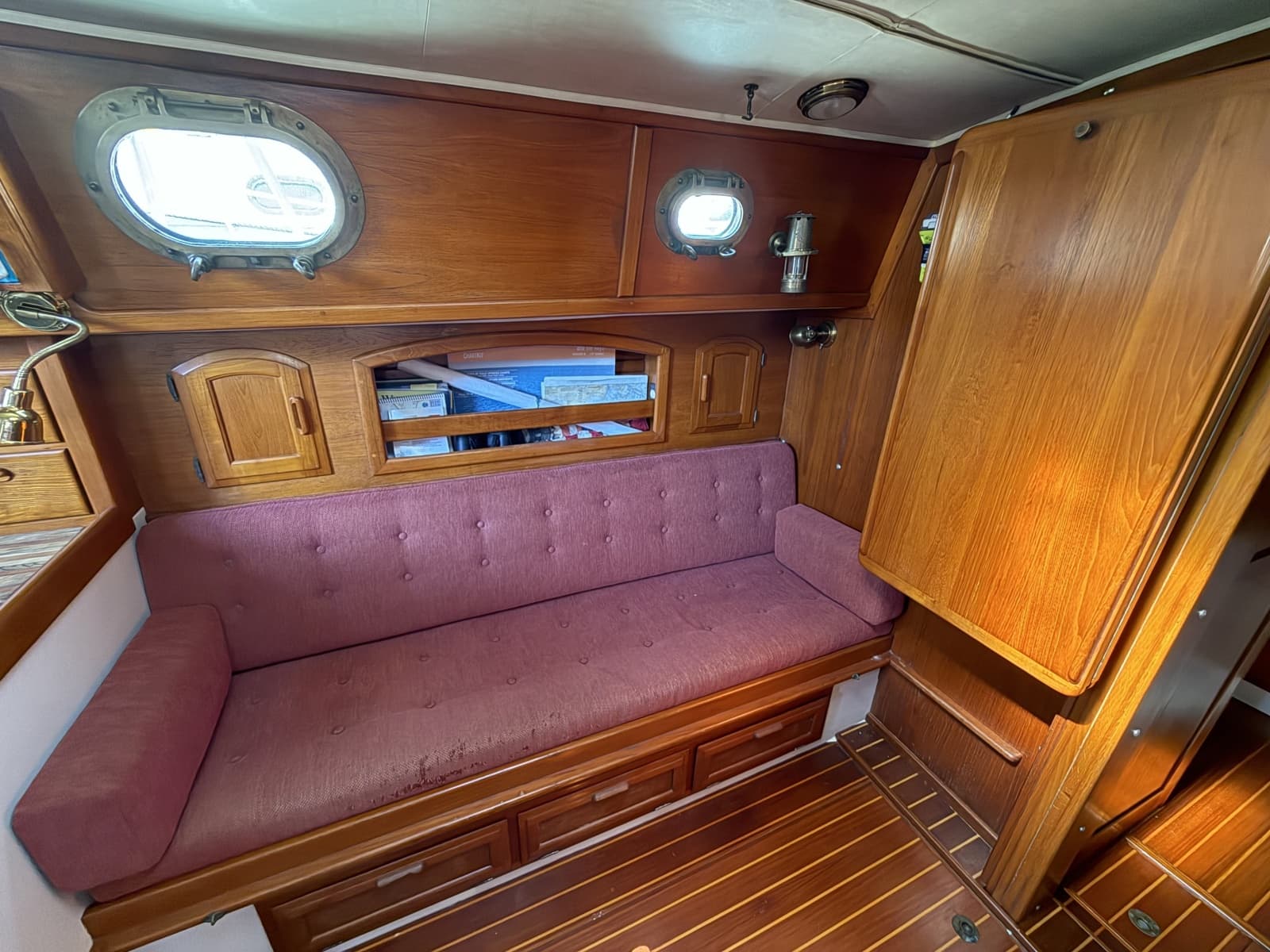 1987 Pacific Seacraft  - Photo 26