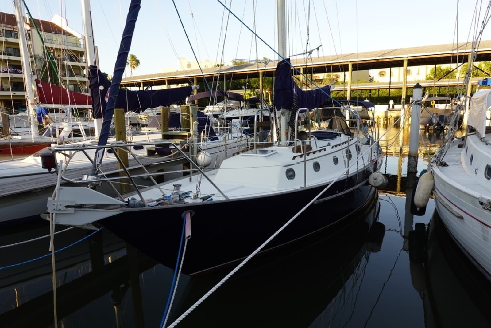 1987 Pacific Seacraft  - Photo 3