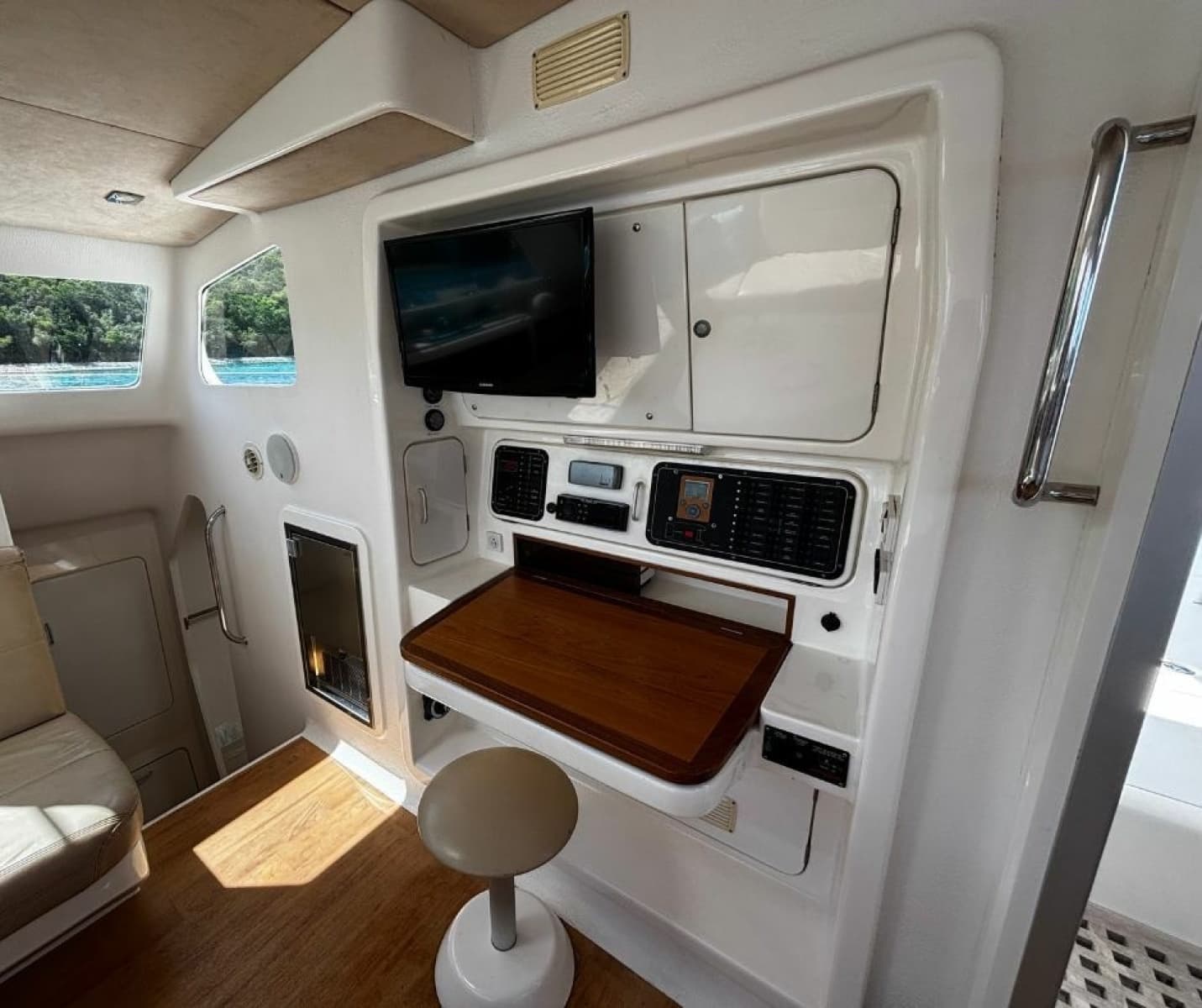 2015 Voyage Yachts 520 - Photo 17