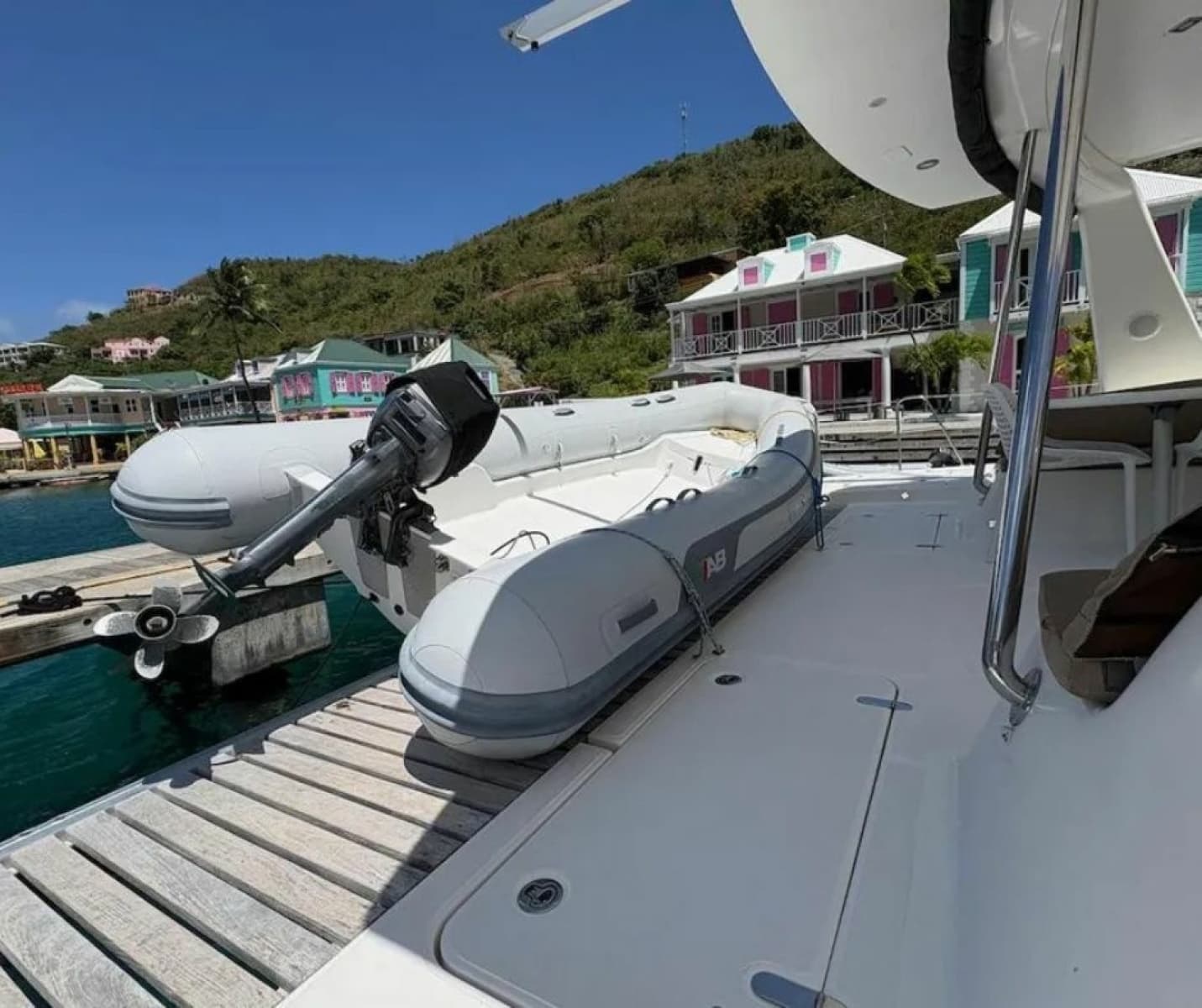 2015 Voyage Yachts 520 - Photo 9
