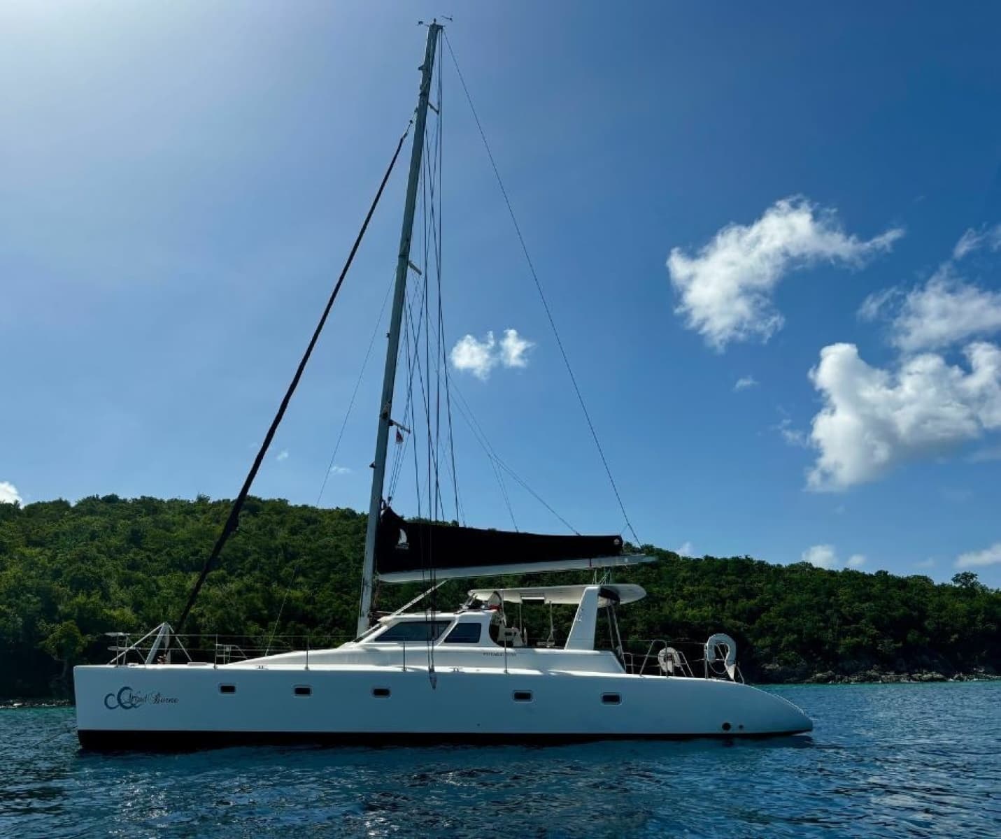 2015 Voyage Yachts 520 - Photo 2