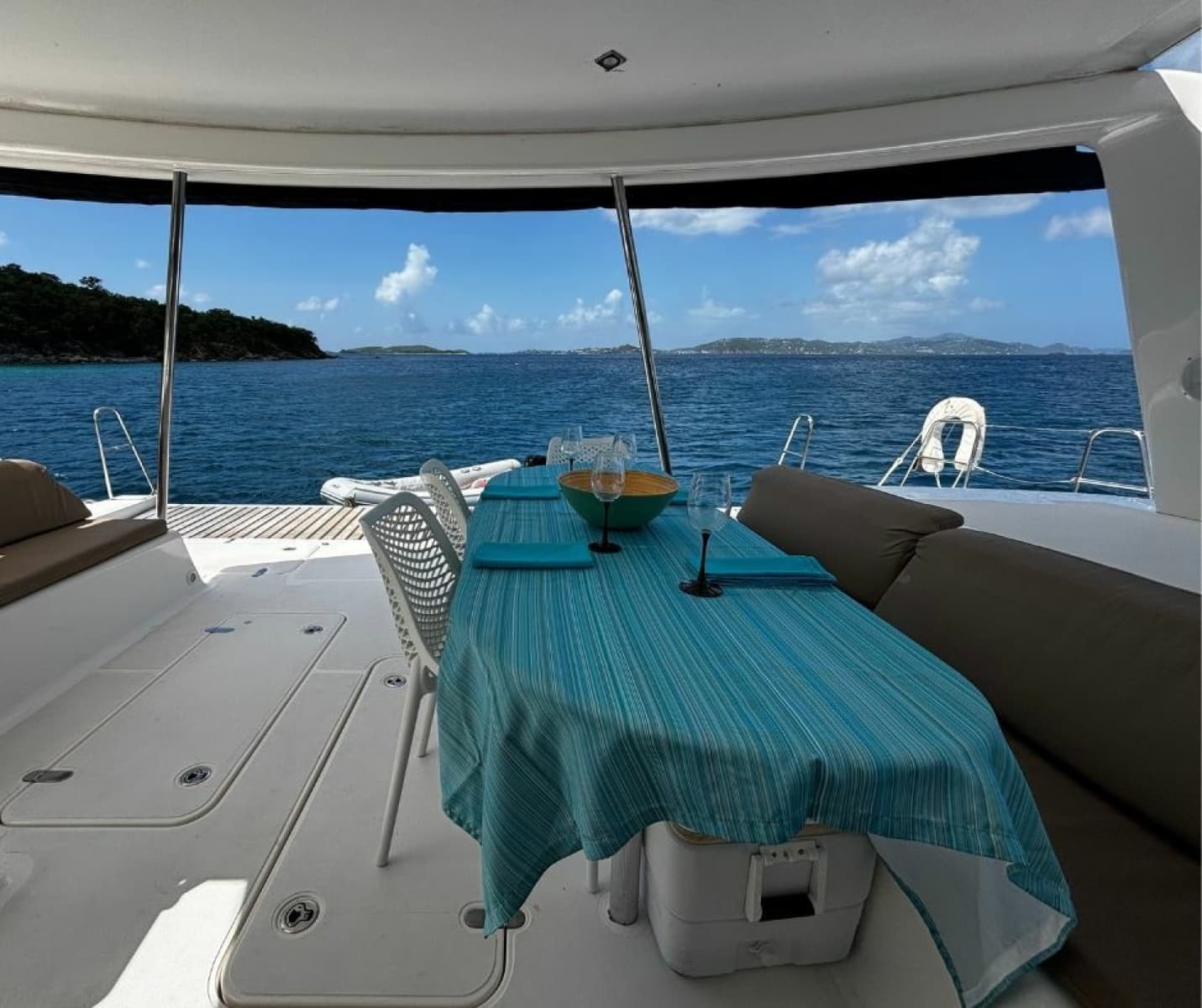 2015 Voyage Yachts 520 - Photo 11
