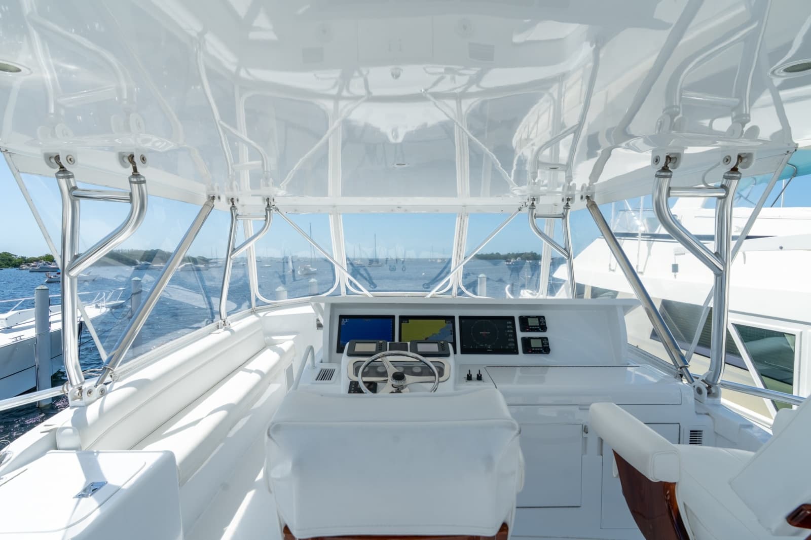 2004 Hatteras  - Photo 4