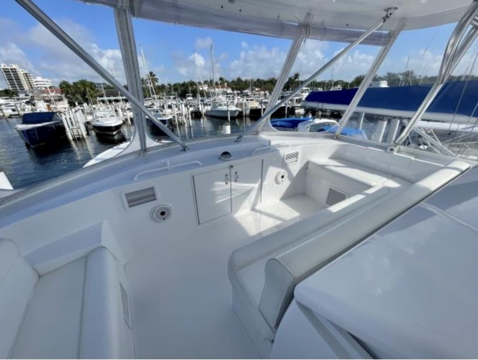 2004 Hatteras  - Photo 14