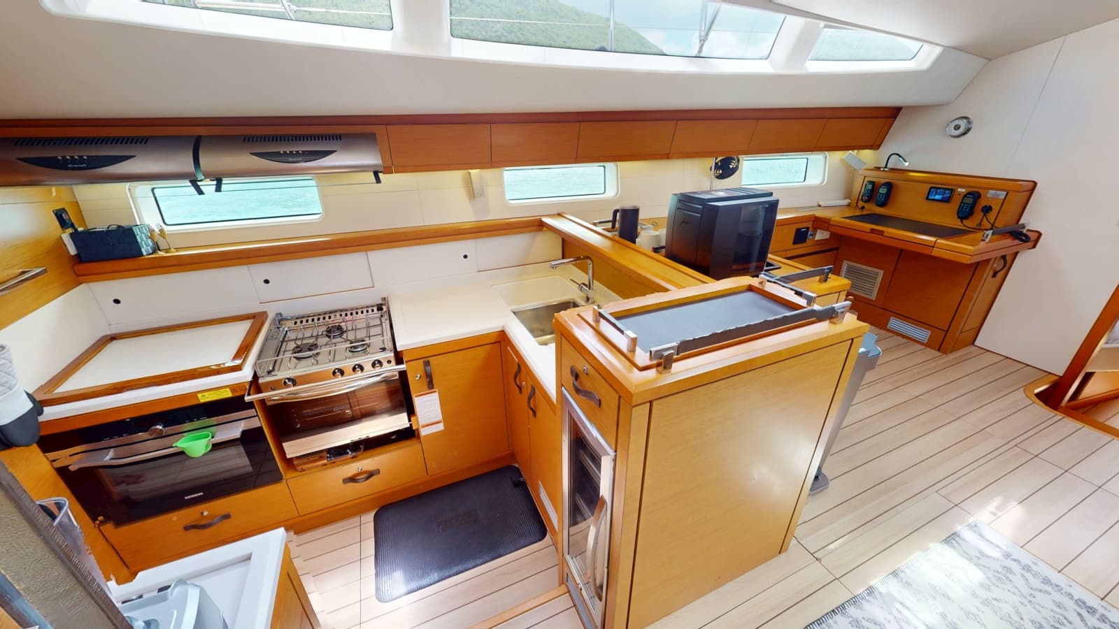2018 Jeanneau 64 - Photo 19