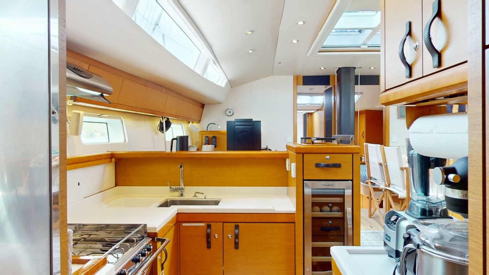 2018 Jeanneau 64 - Photo 21