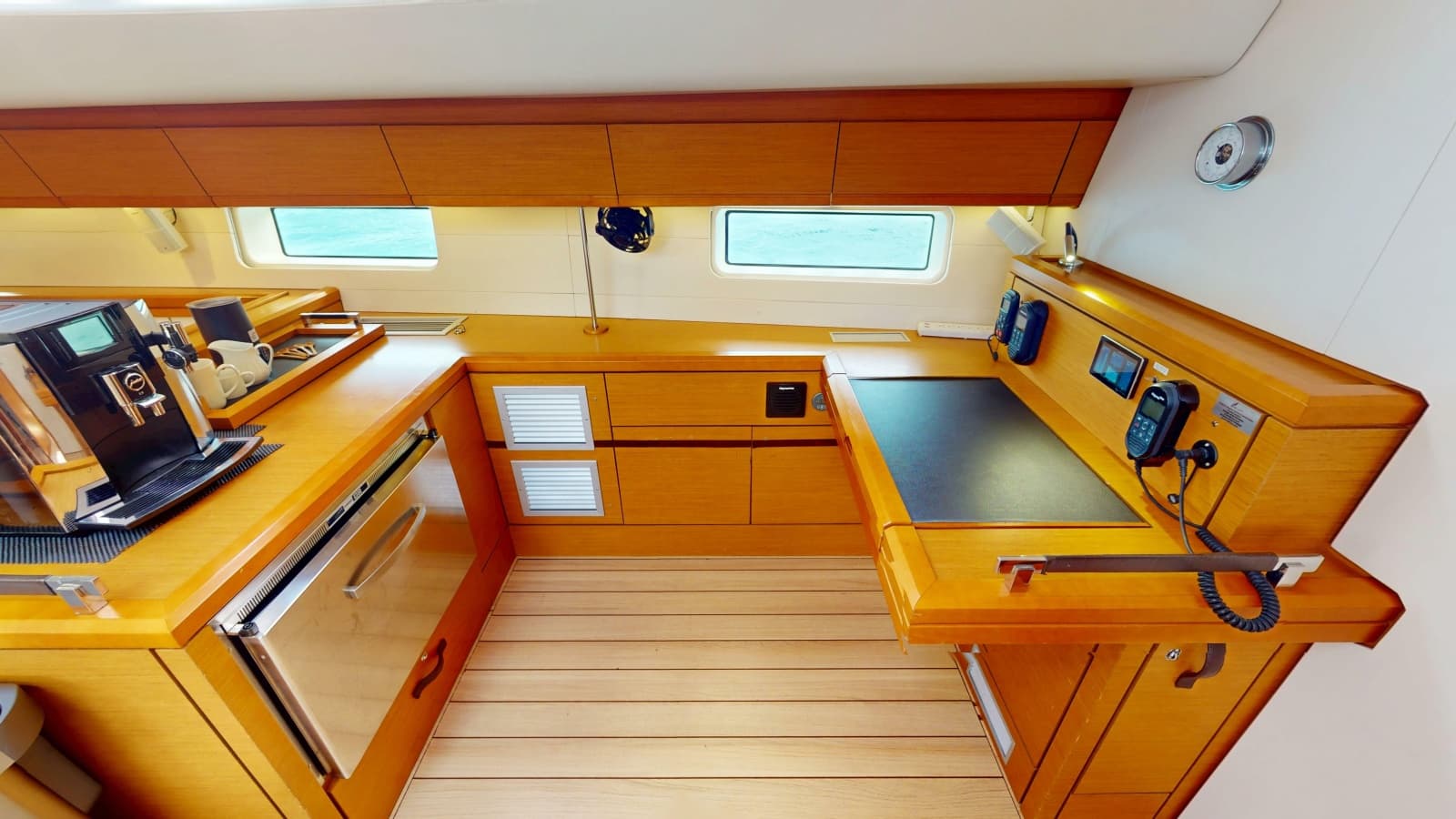 2018 Jeanneau 64 - Photo 22