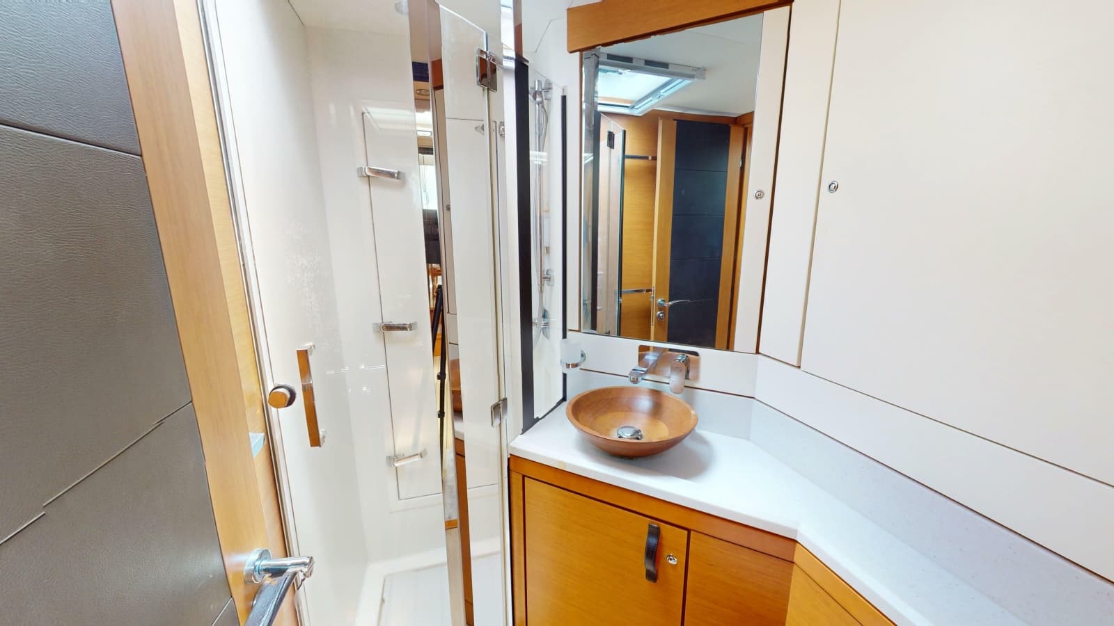 2018 Jeanneau 64 - Photo 32