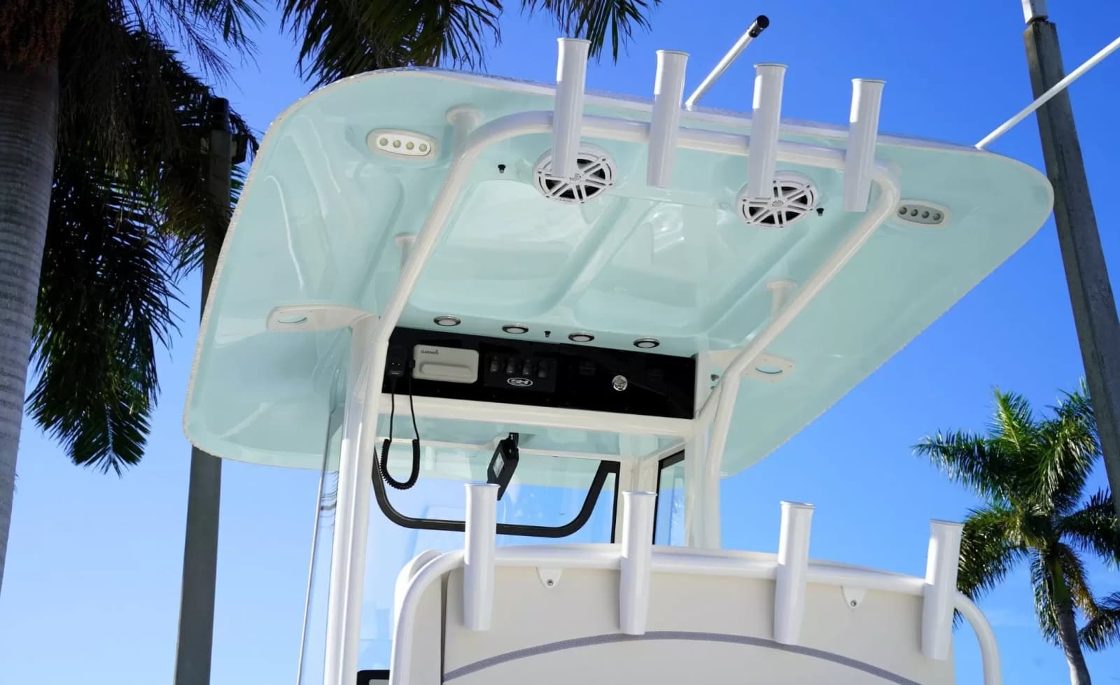 2026 Sea Hunt Ultra 245SE - Photo 3