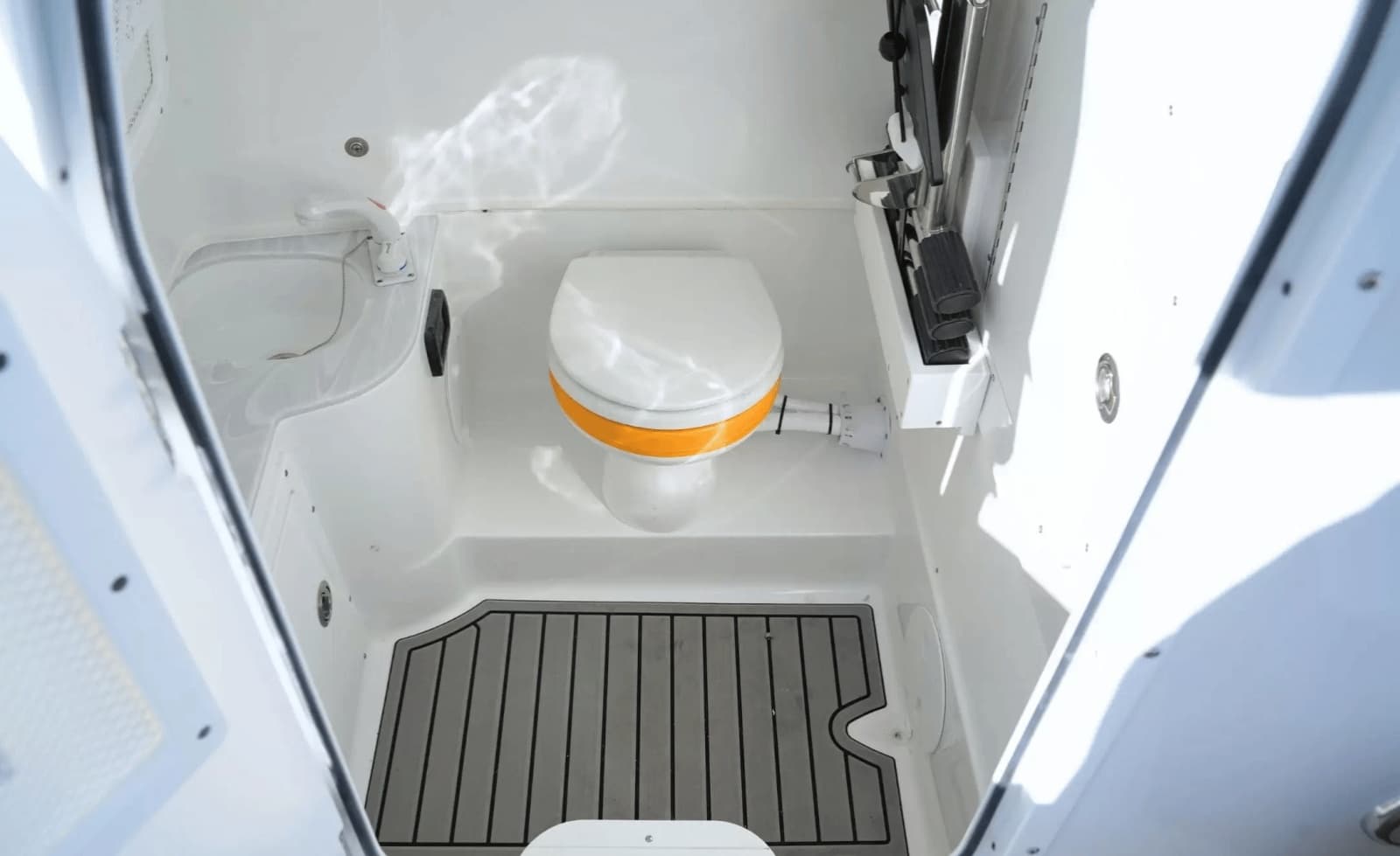 2026 Sea Hunt Ultra 305SE - Photo 16