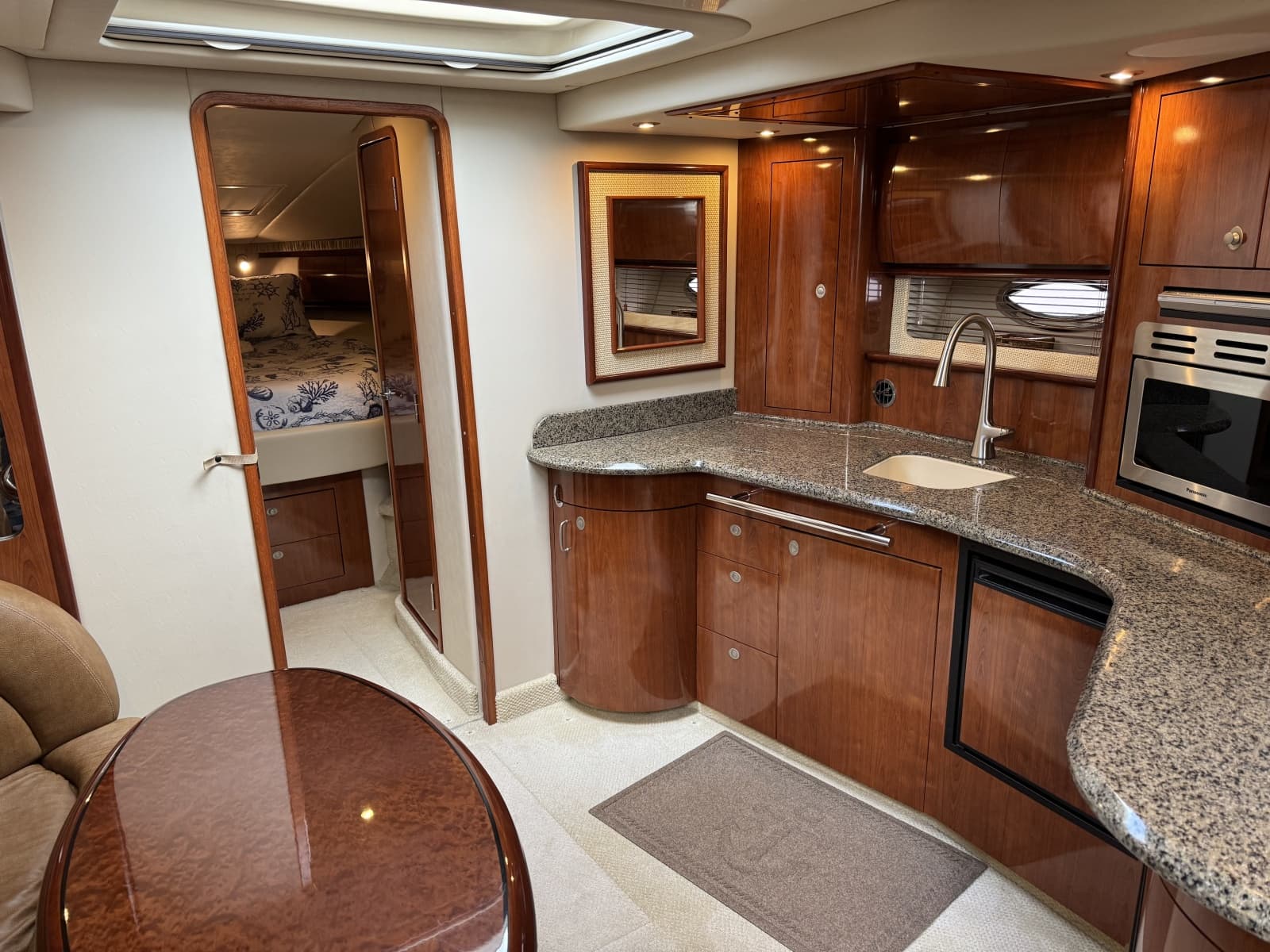 2005 Sea Ray 420 Sundancer - Photo 9