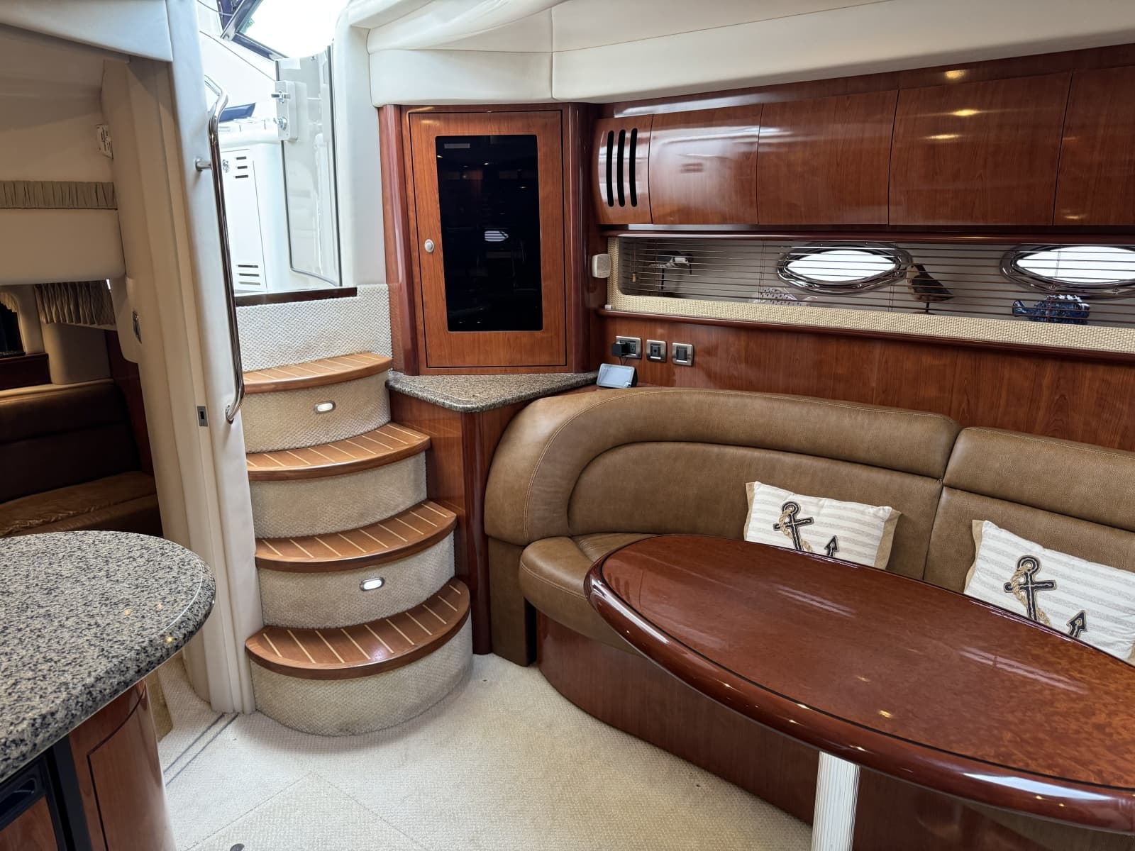2005 Sea Ray 420 Sundancer - Photo 12