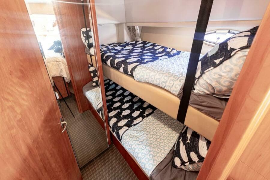 2004 Meridian 490 Pilothouse - Photo 34