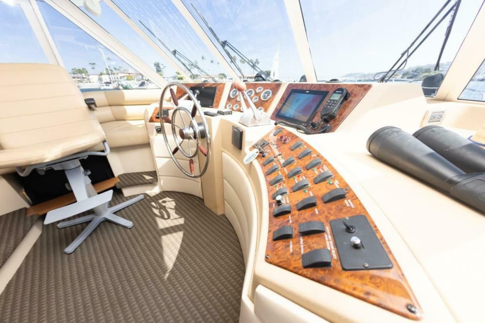 2004 Meridian 490 Pilothouse - Photo 9