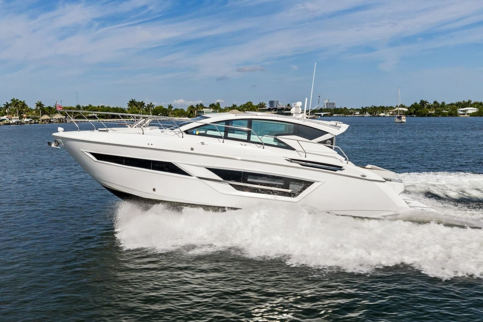 2022 Cruisers Yachts 46 CANTIUS - Photo 6