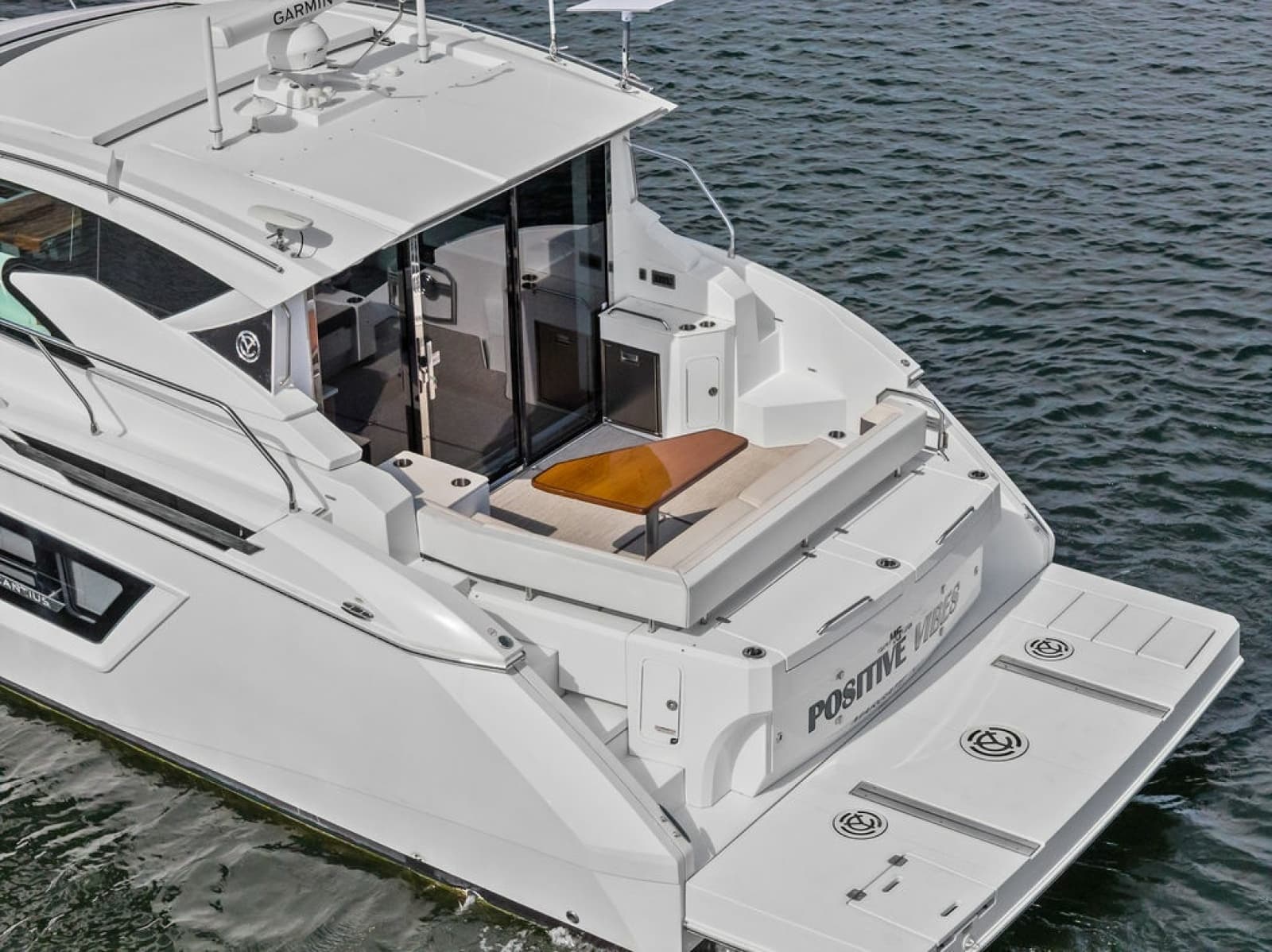 2022 Cruisers Yachts 46 CANTIUS - Photo 5