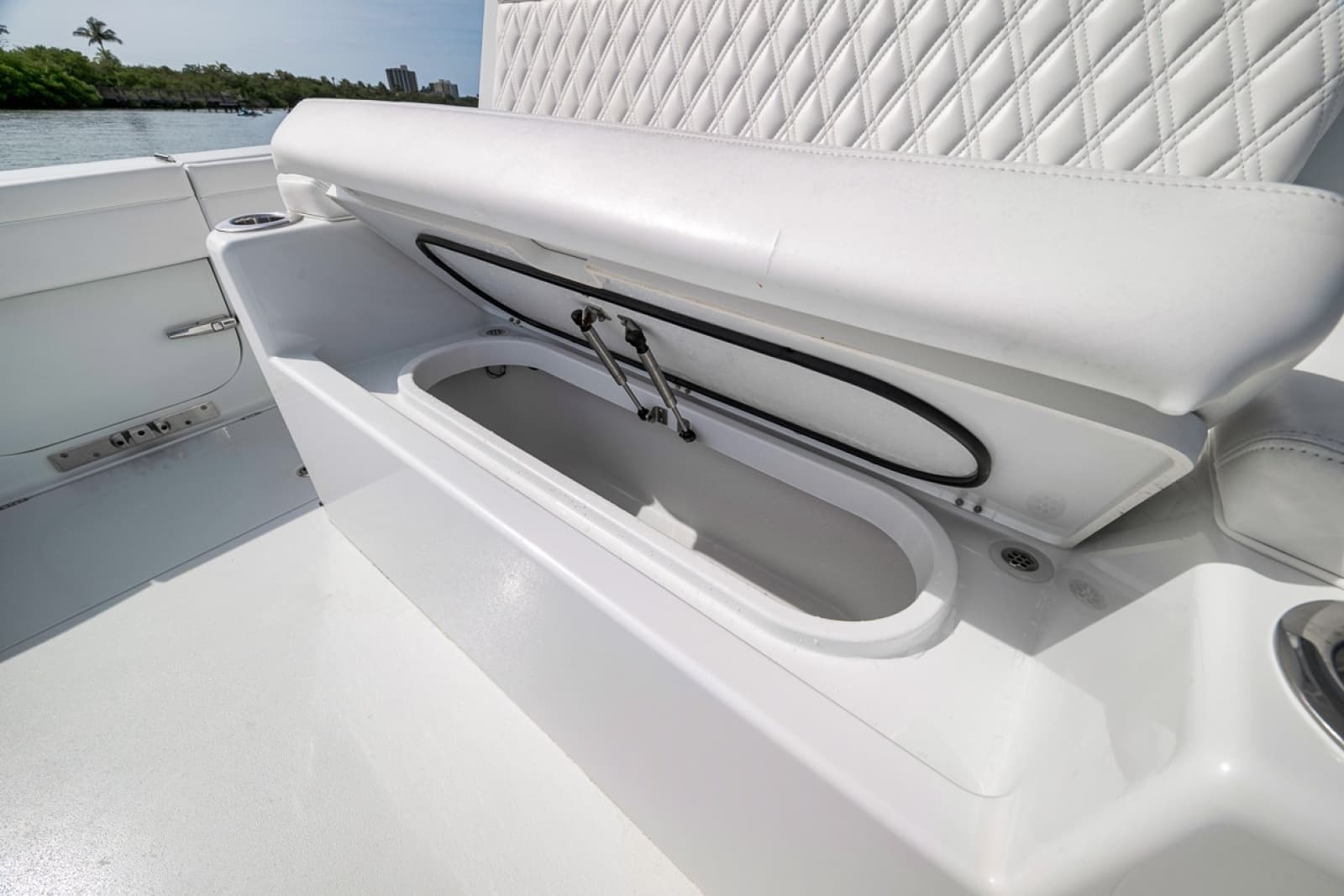2024 Costa Custom 34 SV - Photo 43