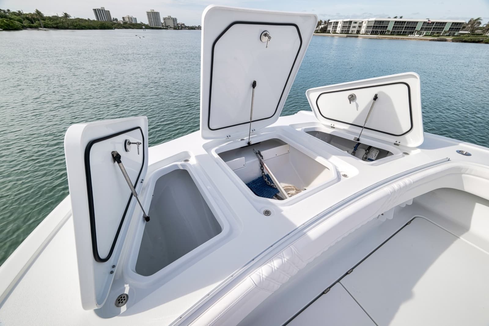 2024 Costa Custom 34 SV - Photo 18