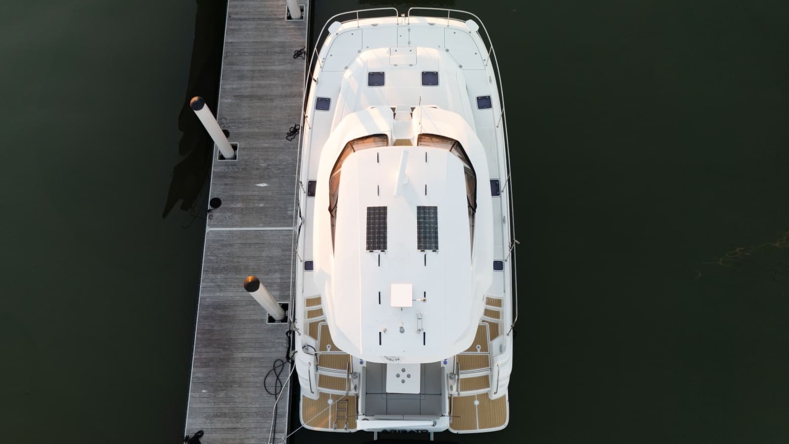 2021 Aquila 44 - Photo 3