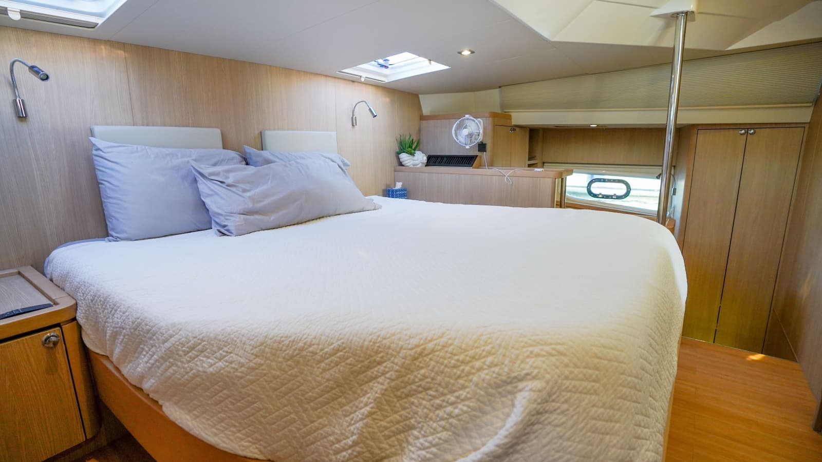 2021 Aquila 44 - Photo 7