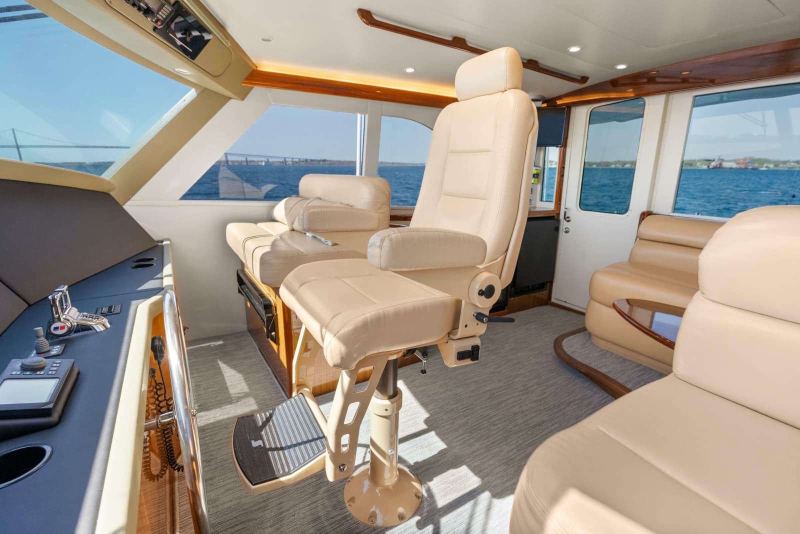 2007 Viking Enclosed Flybridge - Photo 25