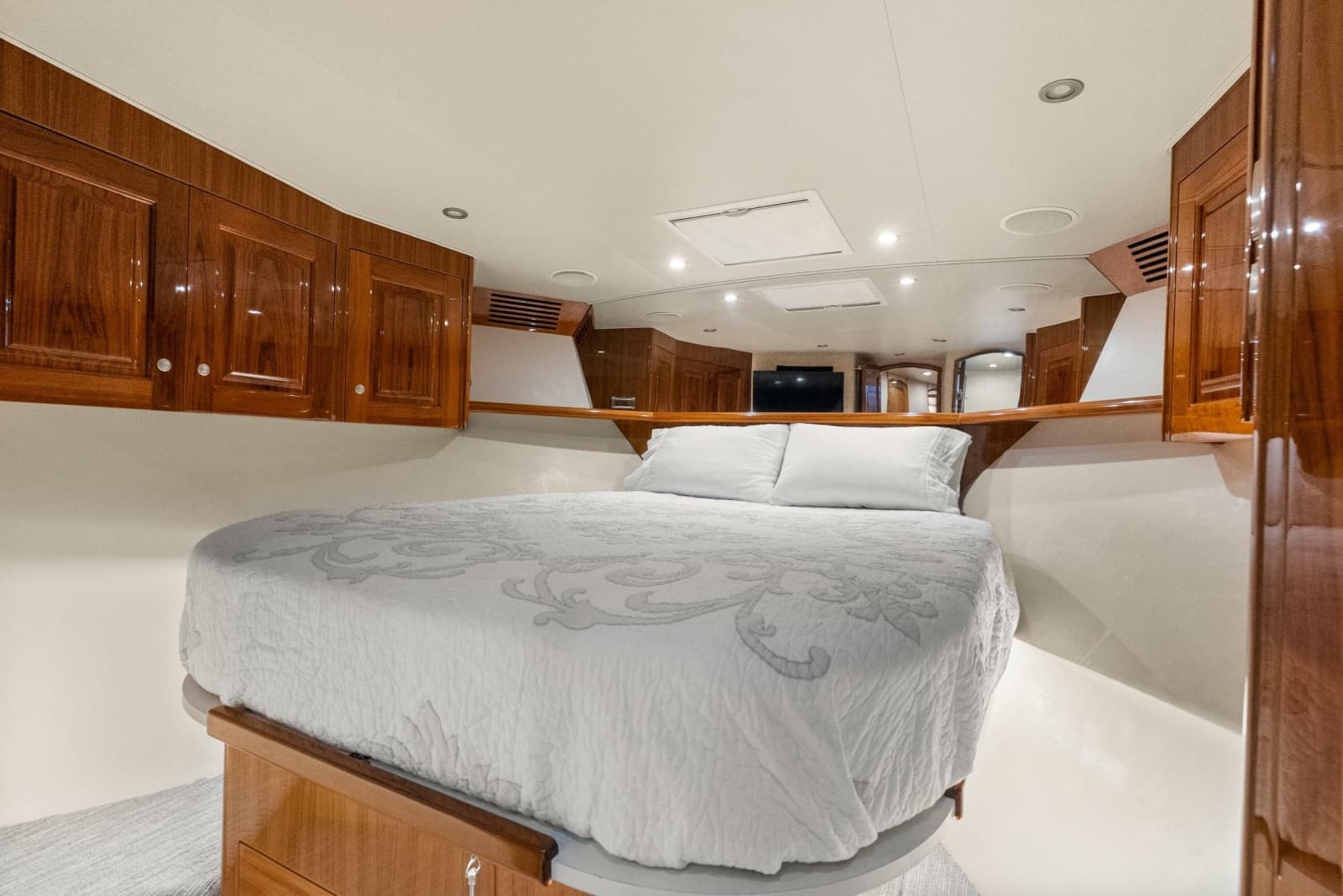 2007 Viking Enclosed Flybridge - Photo 13