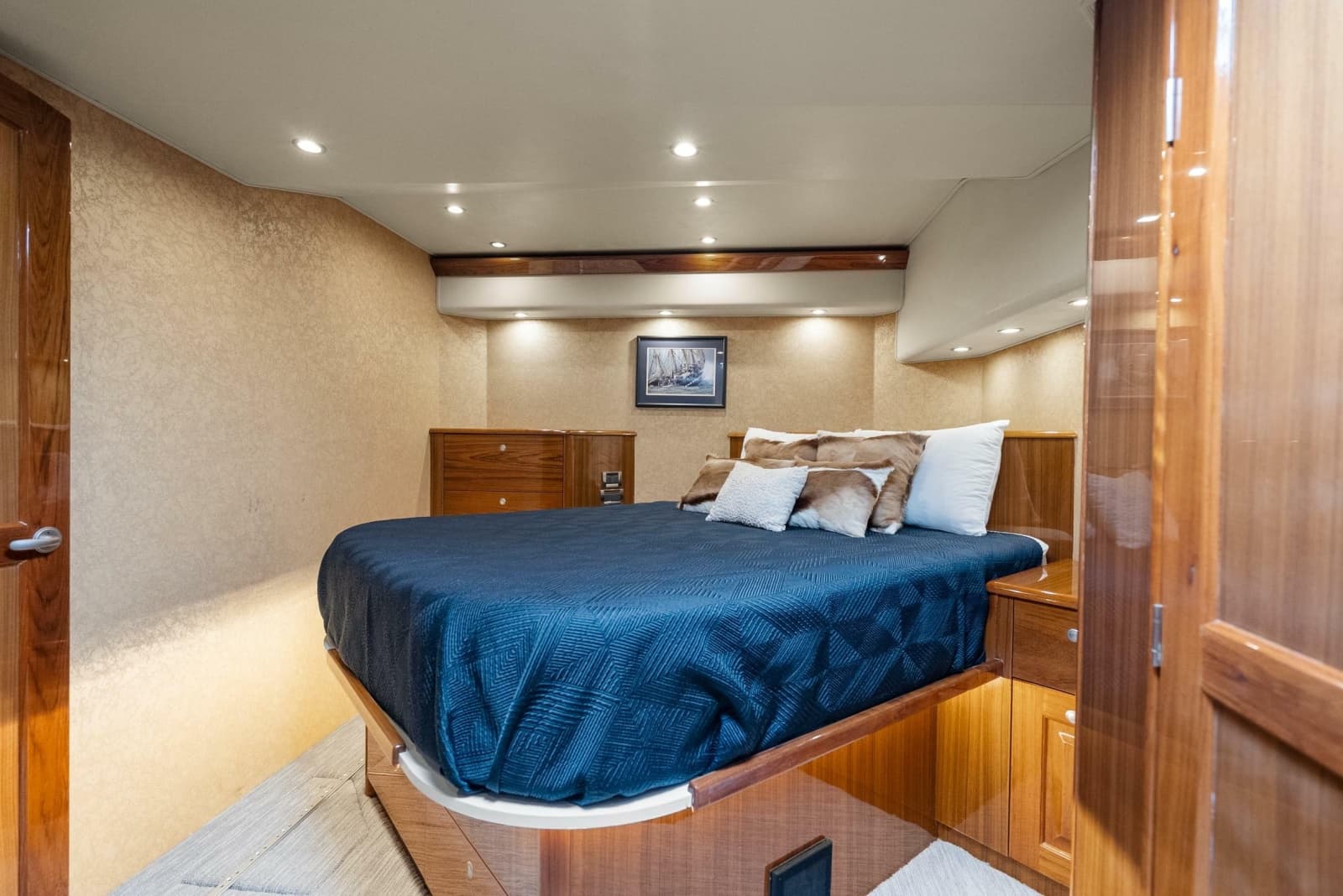 2007 Viking Enclosed Flybridge - Photo 16