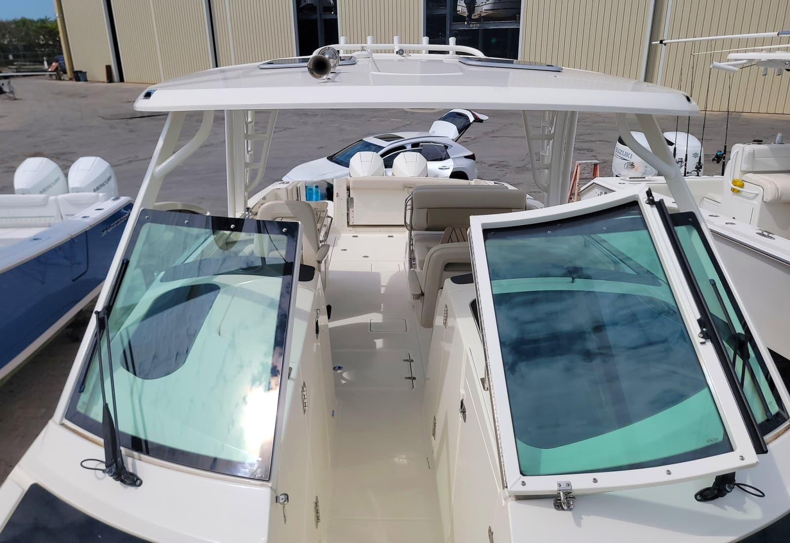 2022 Boston Whaler 320 Vantage - Photo 44