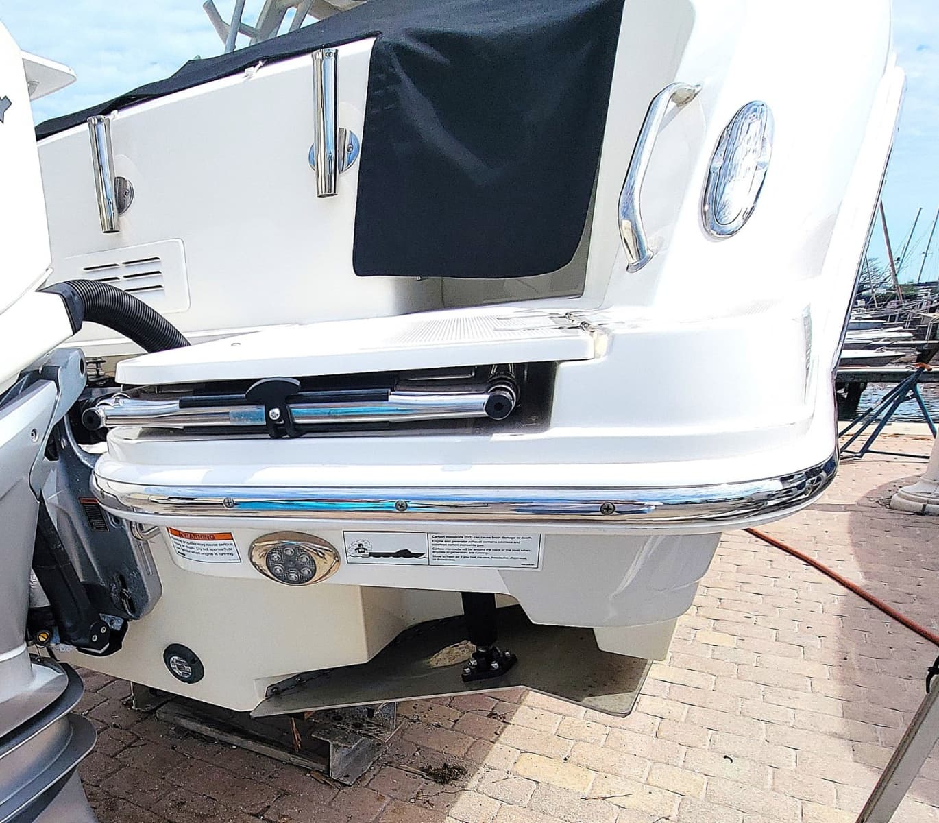 2022 Boston Whaler 320 Vantage - Photo 24