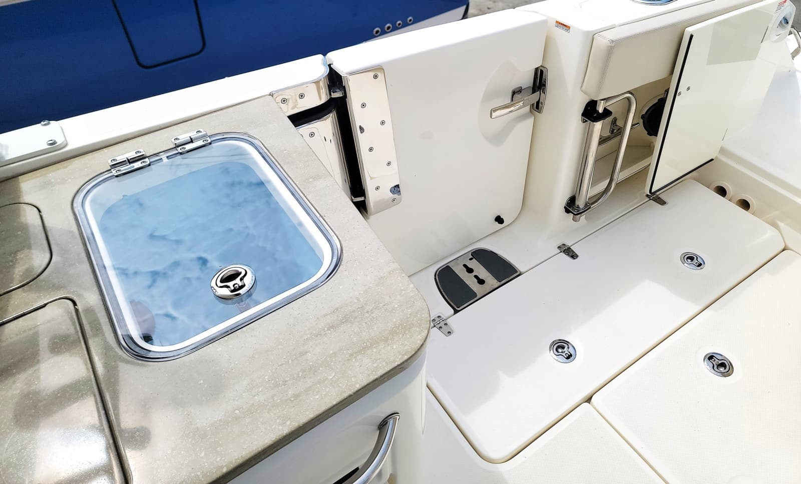2022 Boston Whaler 320 Vantage - Photo 30