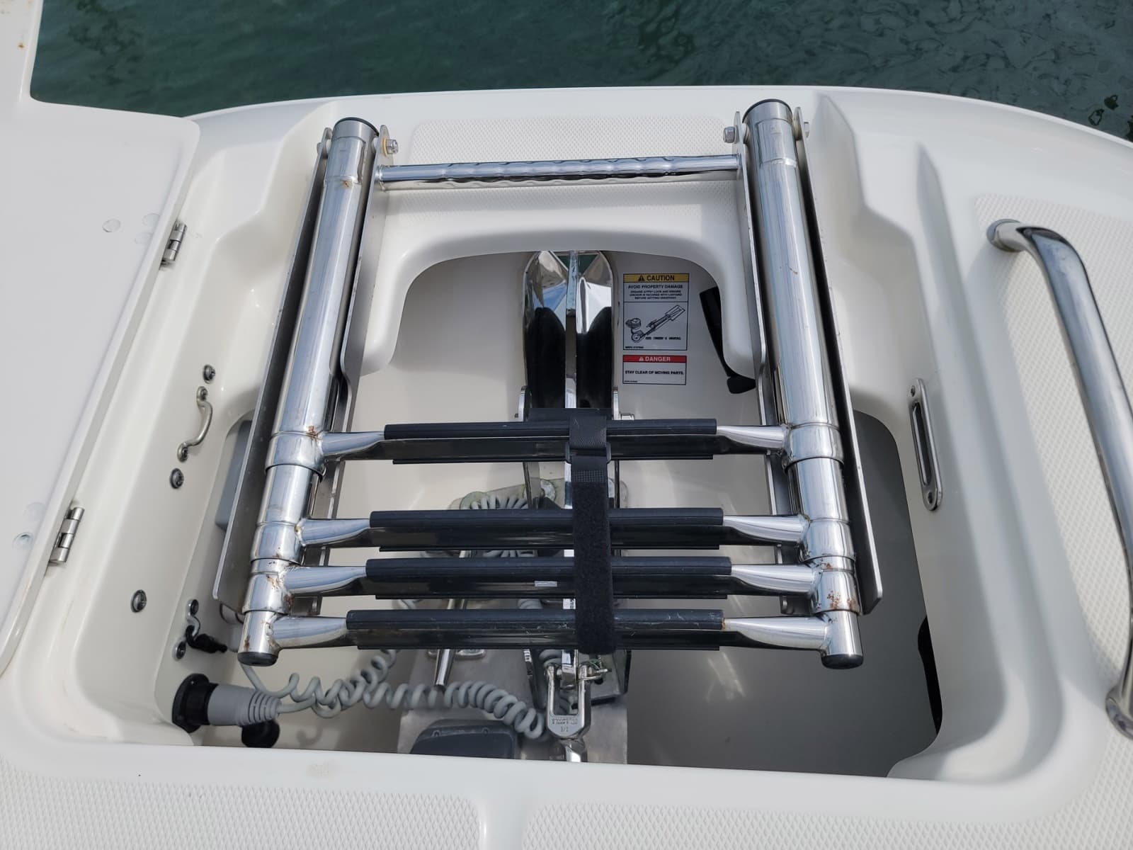 2022 Boston Whaler 320 Vantage - Photo 45