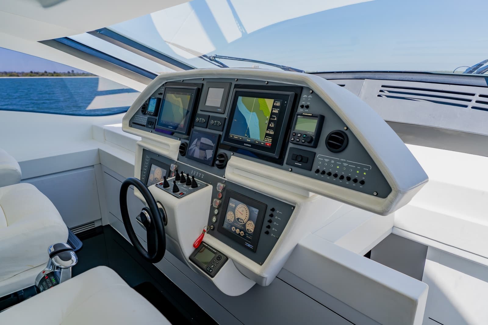 2010 Pershing 80 - Photo 6