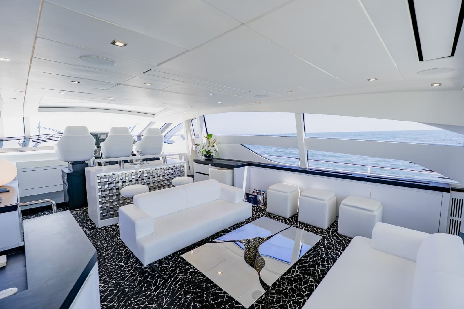 2010 Pershing 80 - Photo 14