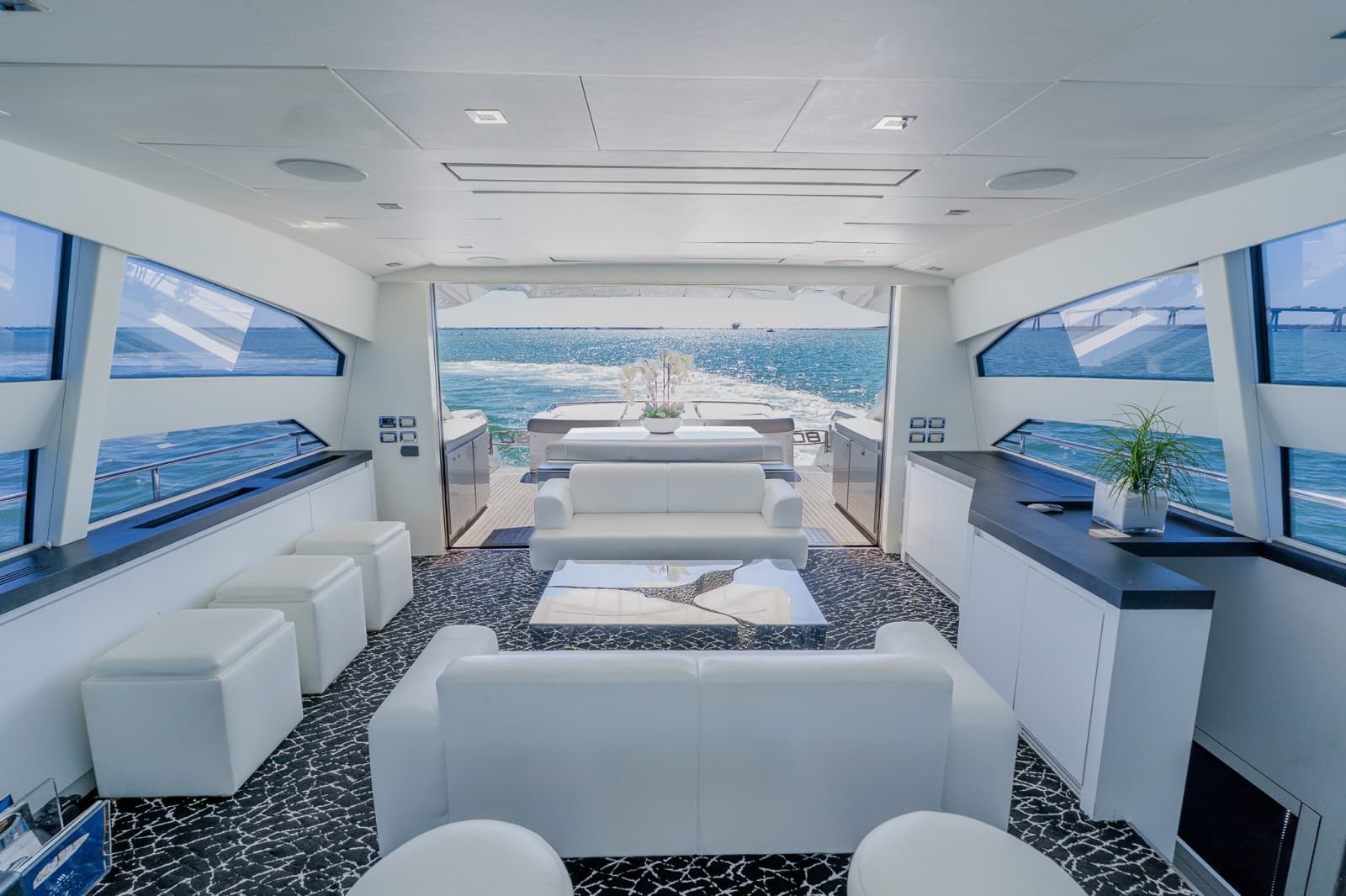 2010 Pershing 80 - Photo 5
