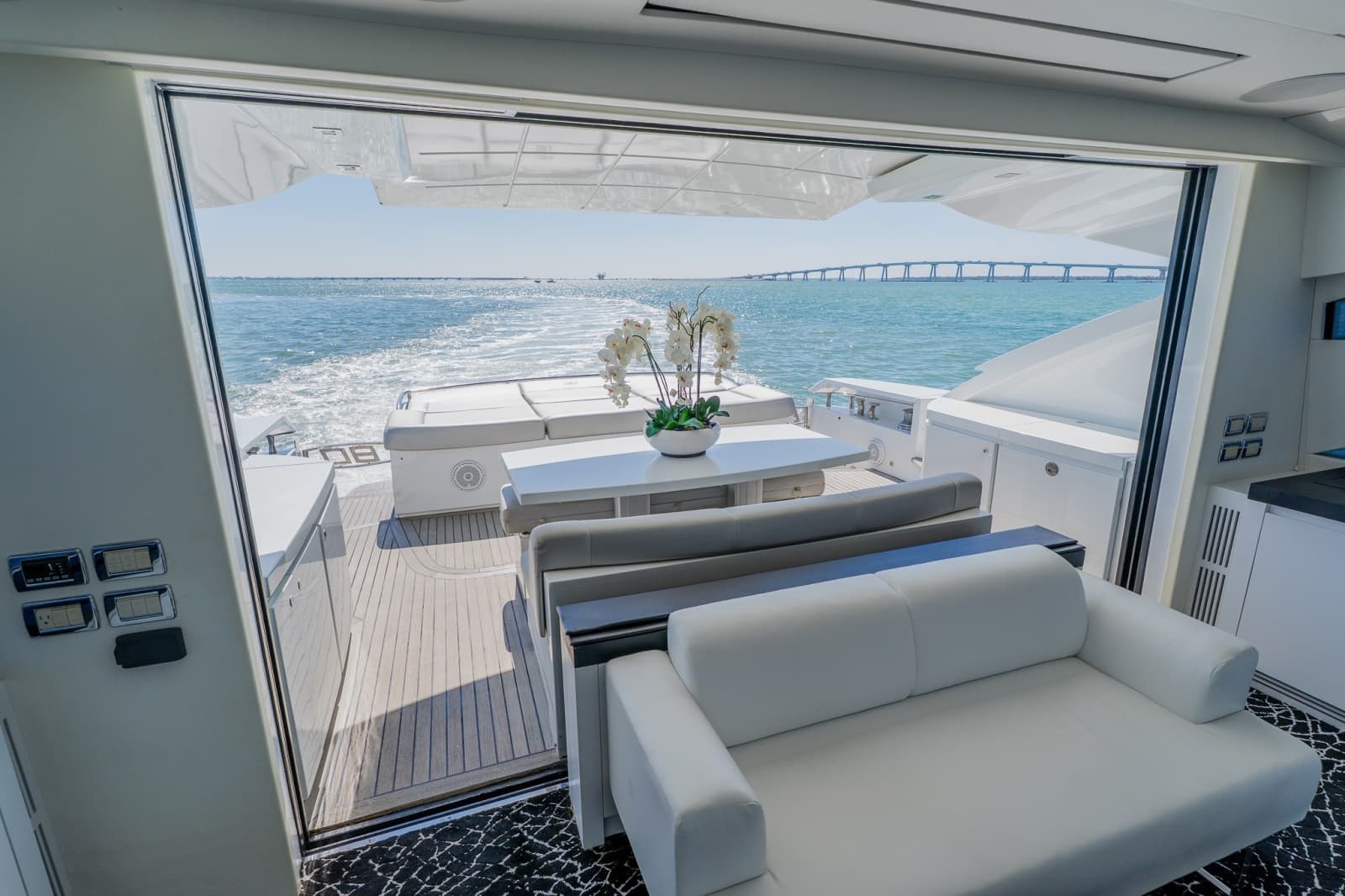 2010 Pershing 80 - Photo 13