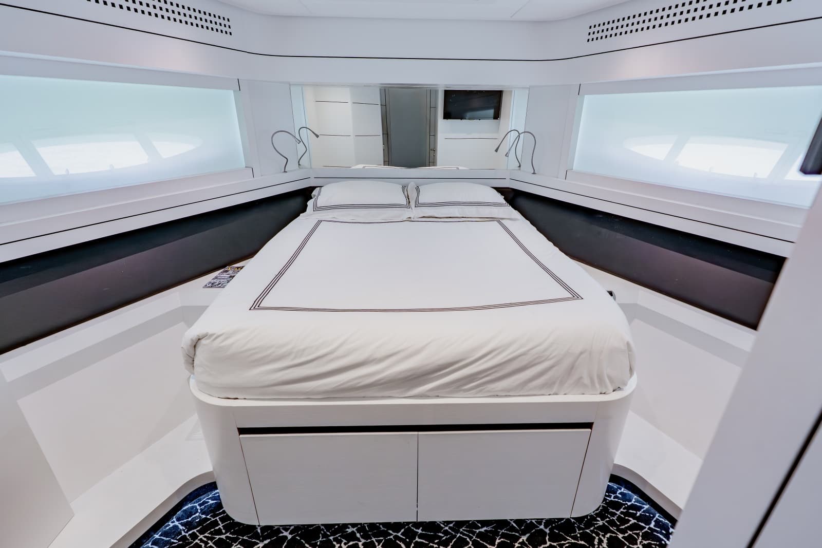 2010 Pershing 80 - Photo 8